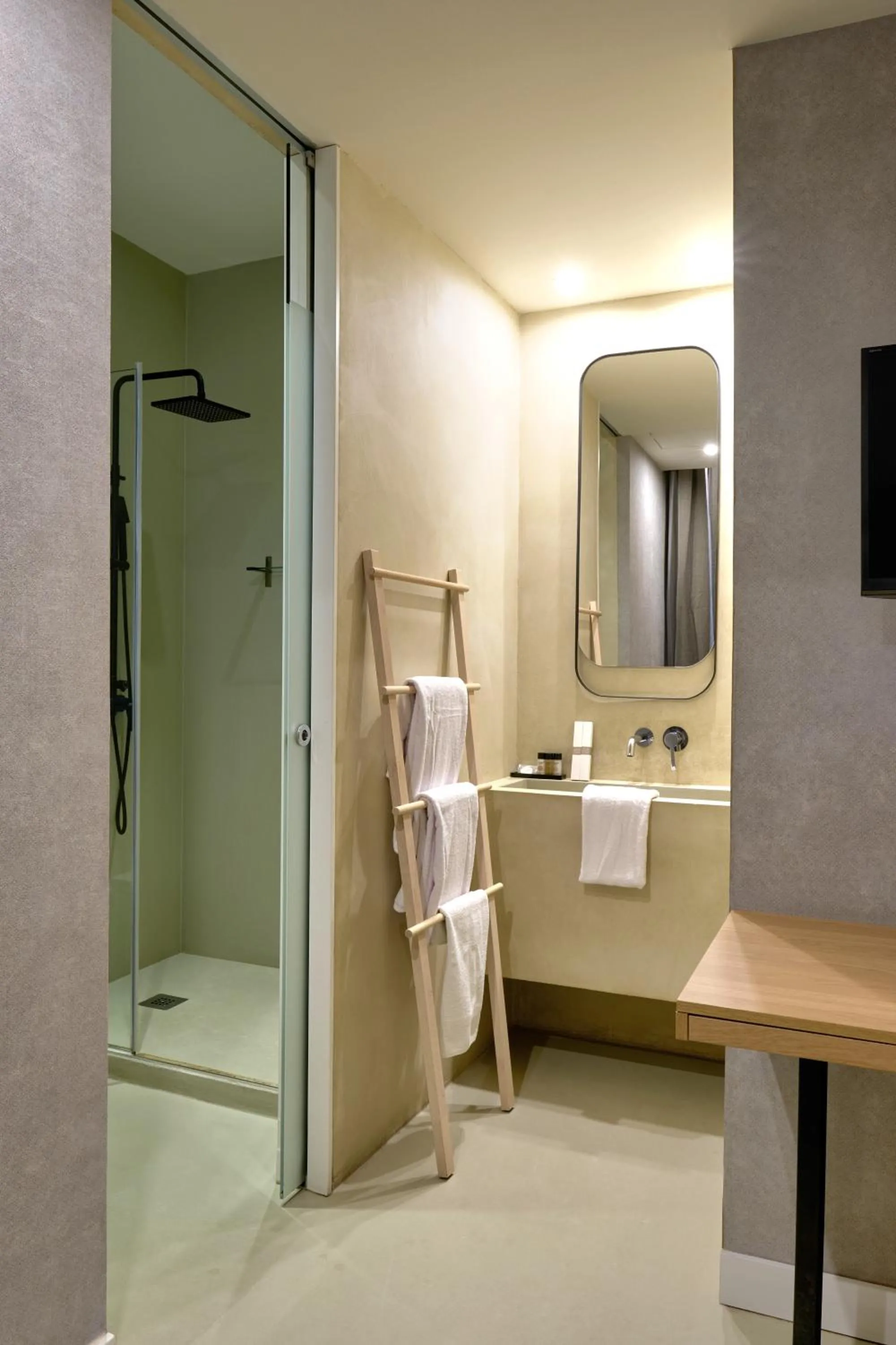 Toilet in Casa Lirio