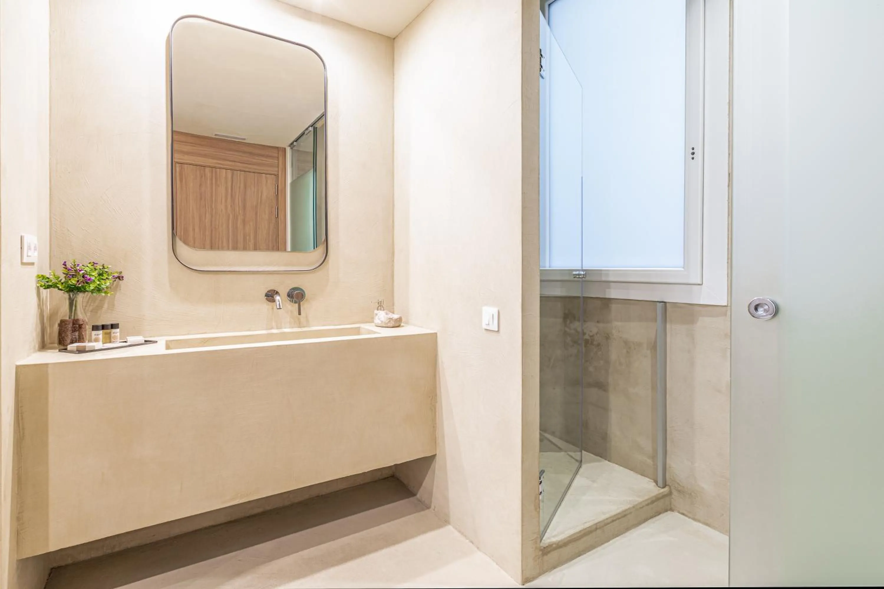 Shower in Casa Lirio