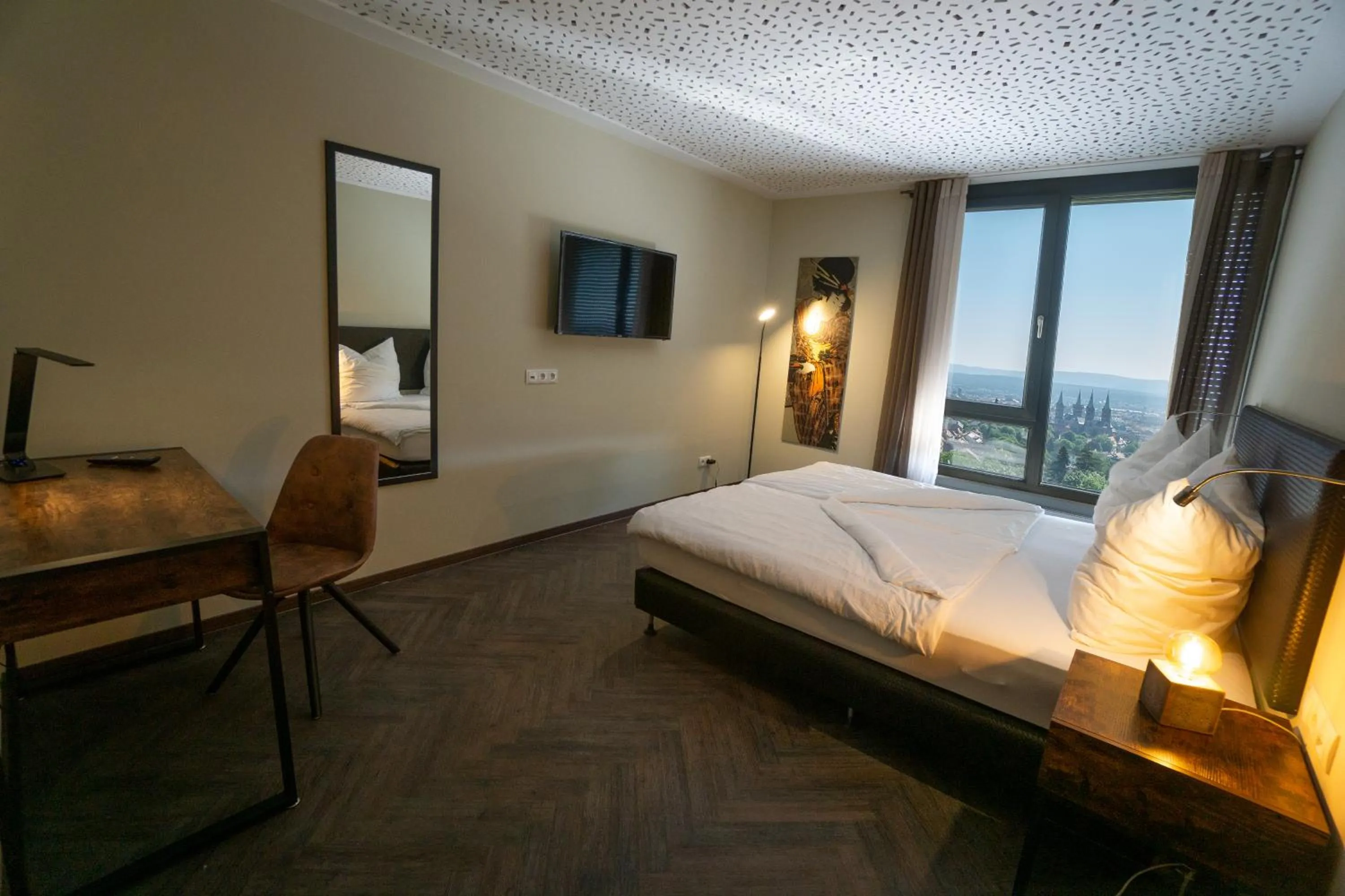 Photo of the whole room, Bed in Das Bergschlösschen