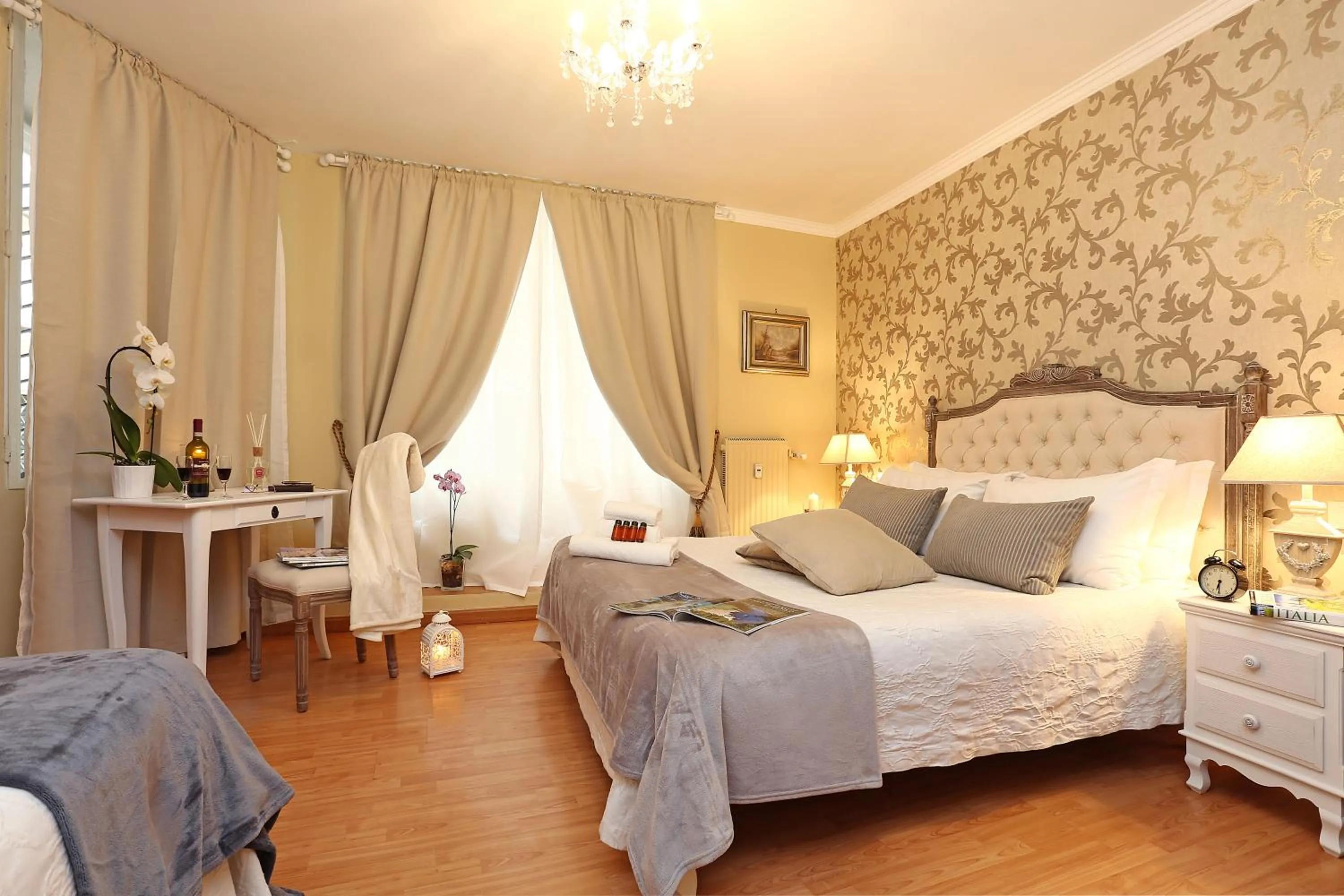 Facade/entrance, Bed in Liberty Vatican Suites - Liberty Collection