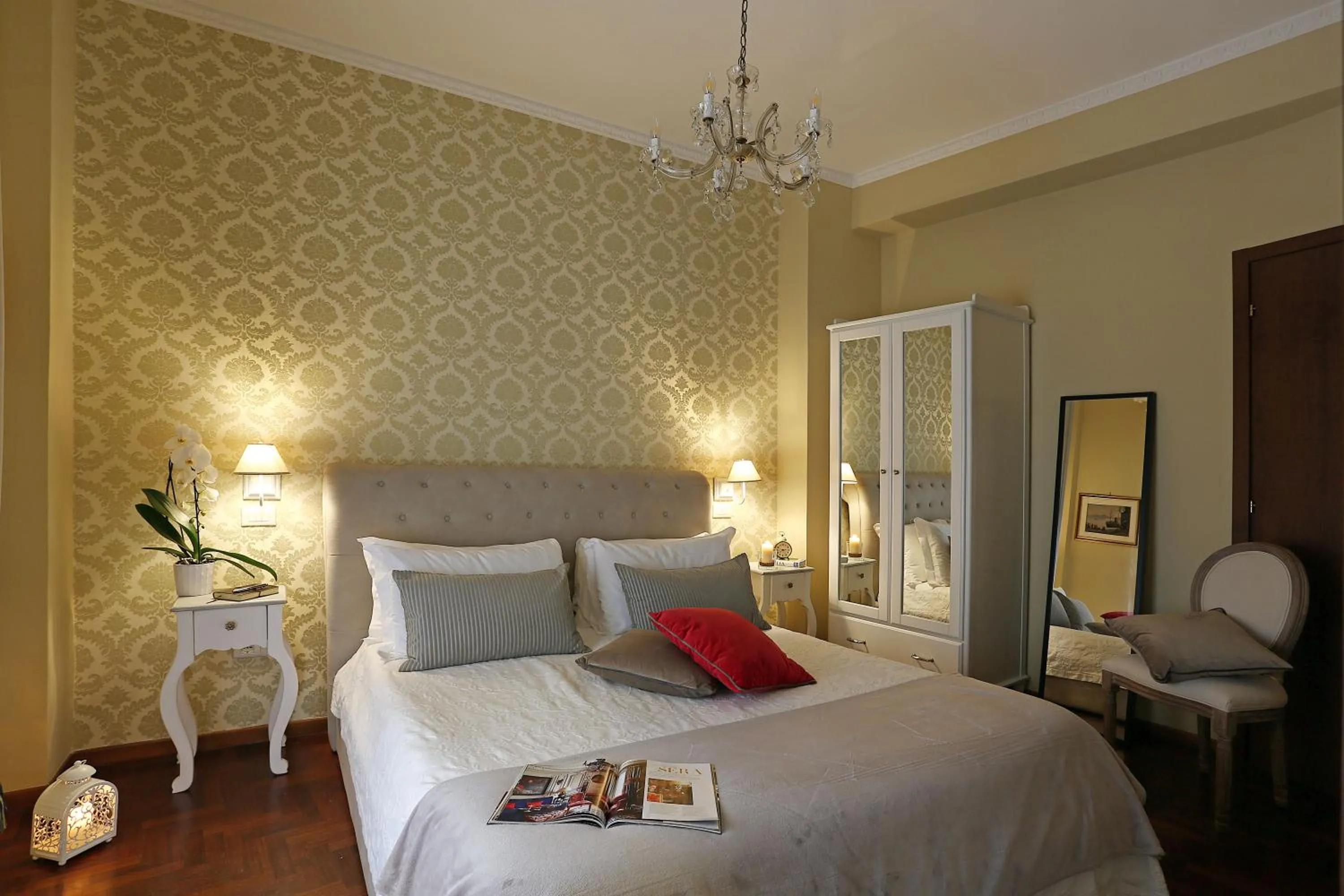 Bed in Liberty Vatican Suites - Liberty Collection