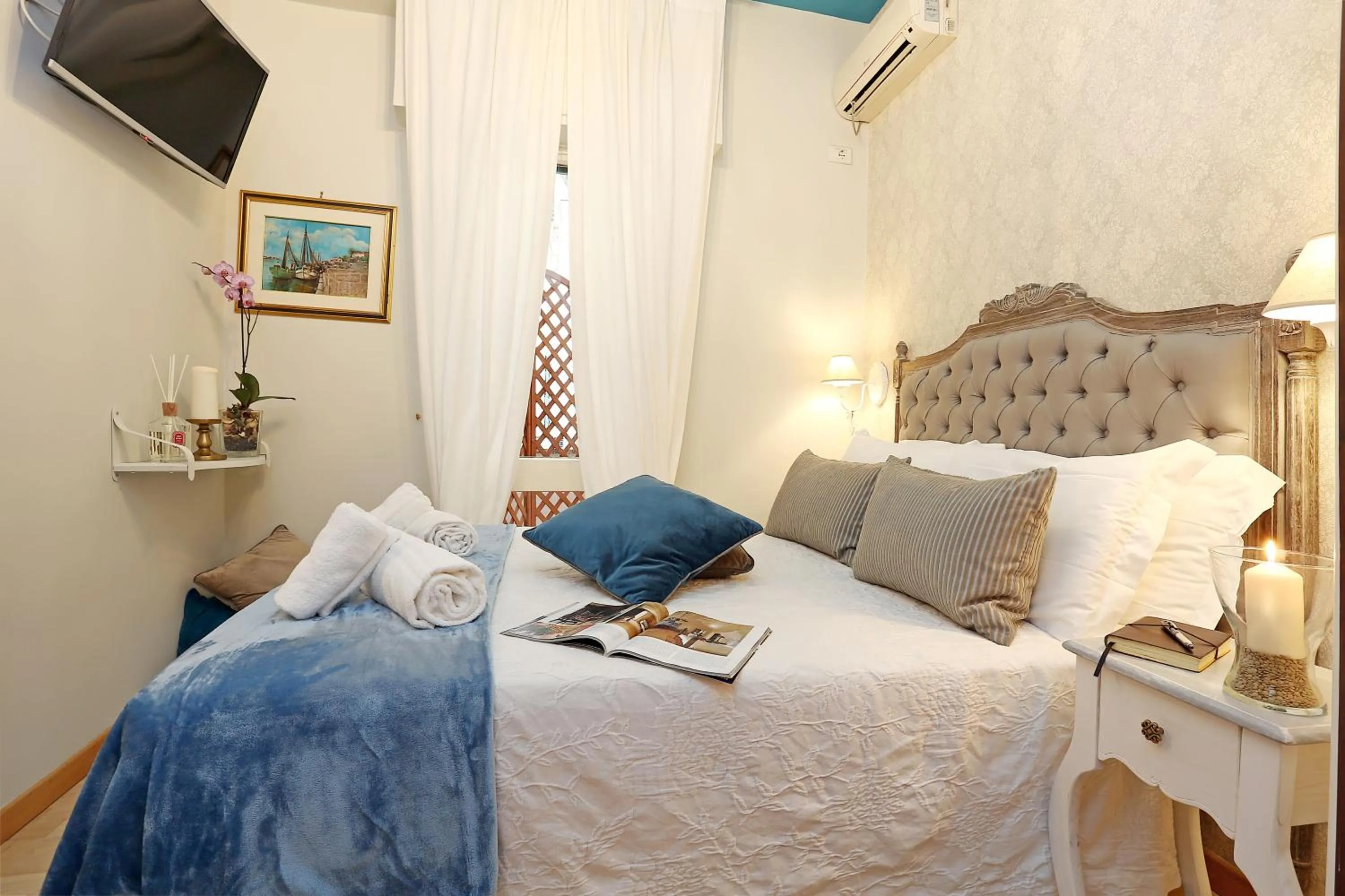 Bed in Liberty Vatican Suites - Liberty Collection