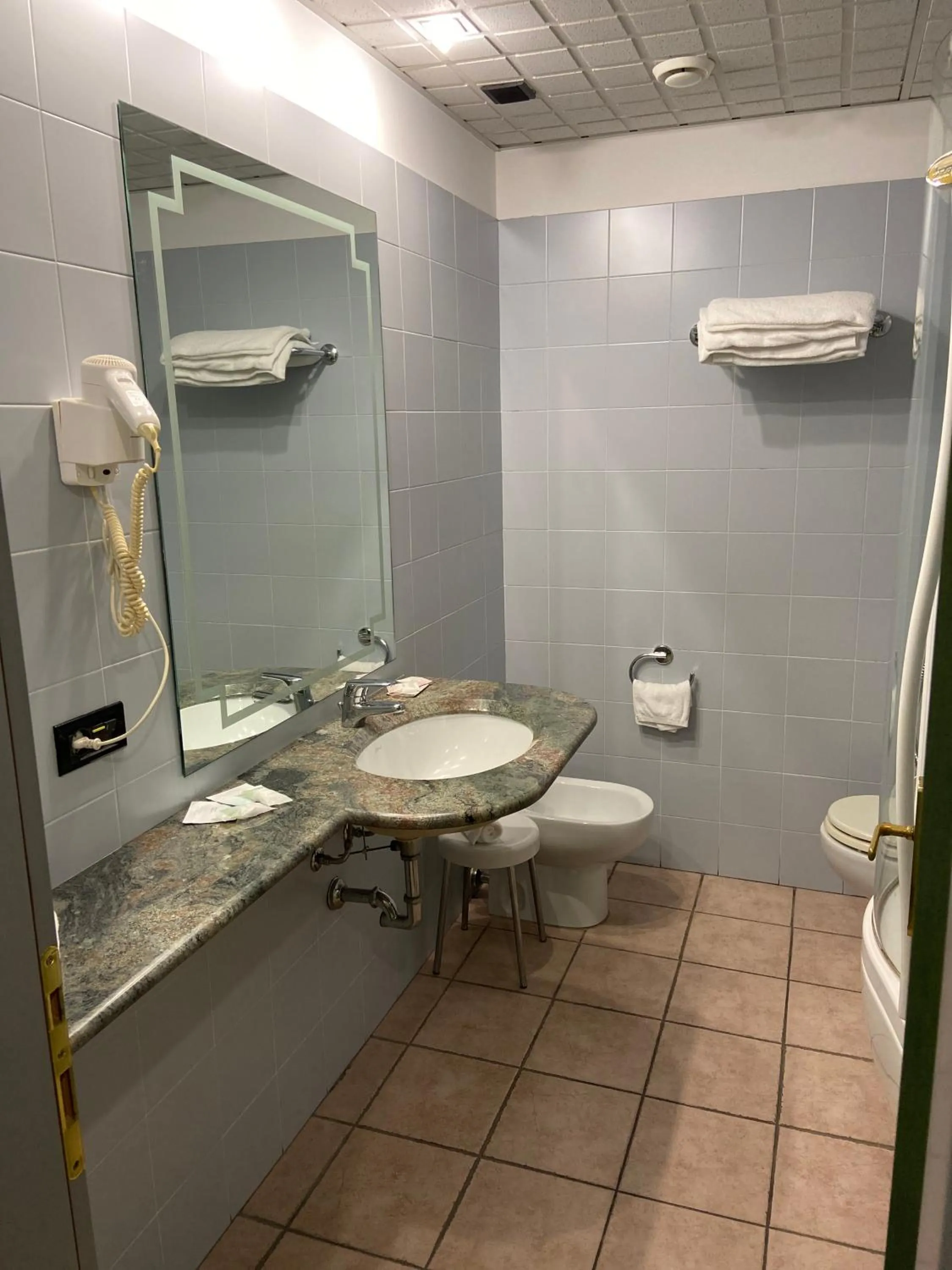 Toilet in Hotel Verri