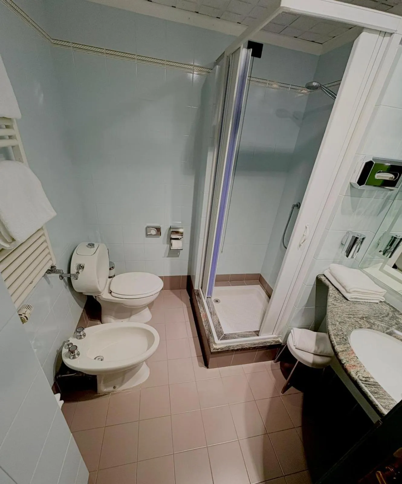 Shower in Hotel Verri