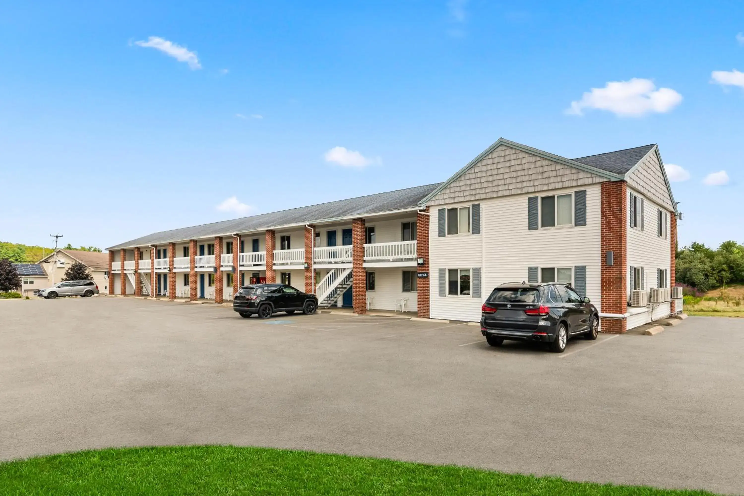 Property building in Americas Best Value Inn Biddeford Property building in Americas Best Value Inn Biddeford