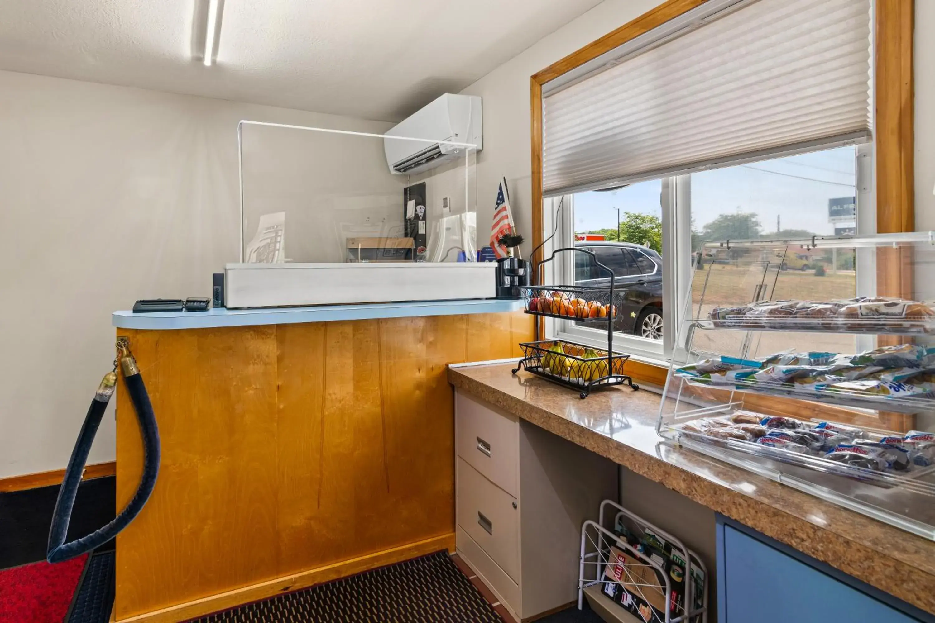 Food and drinks in Americas Best Value Inn Biddeford Food and drinks in Americas Best Value Inn Biddeford