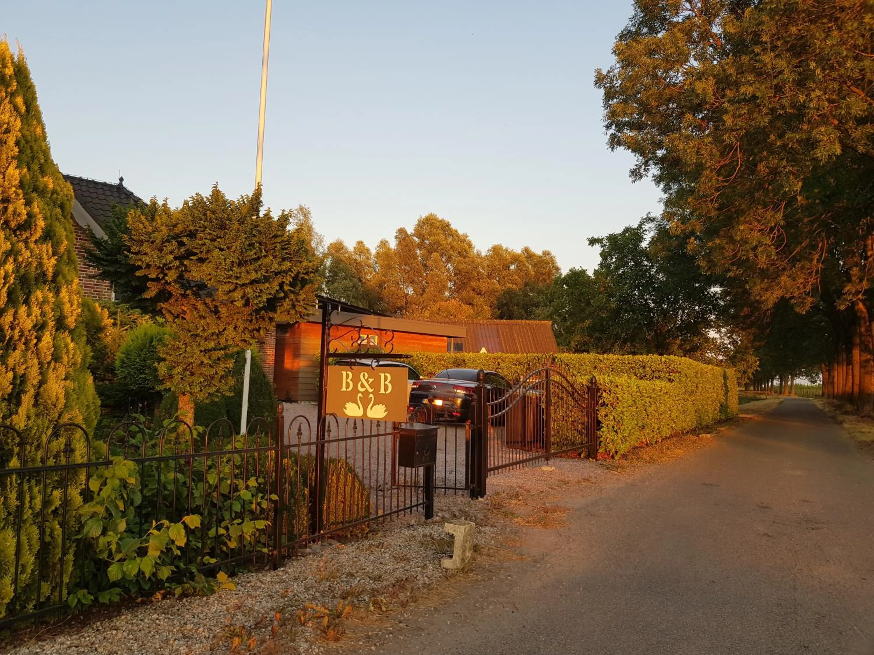 Property logo or sign in B&B Het Zwanennest