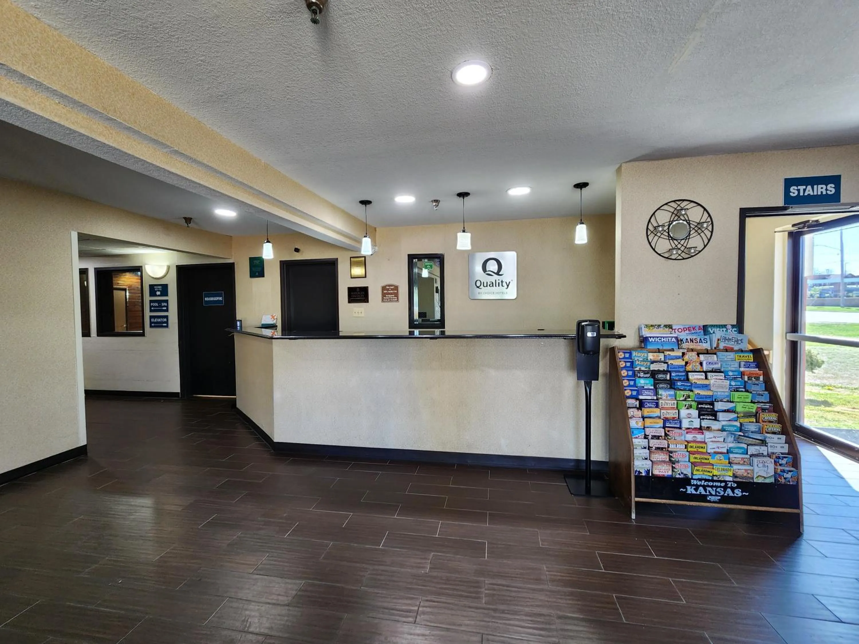 Lobby or reception in Quality Inn I-70 at Wanamaker