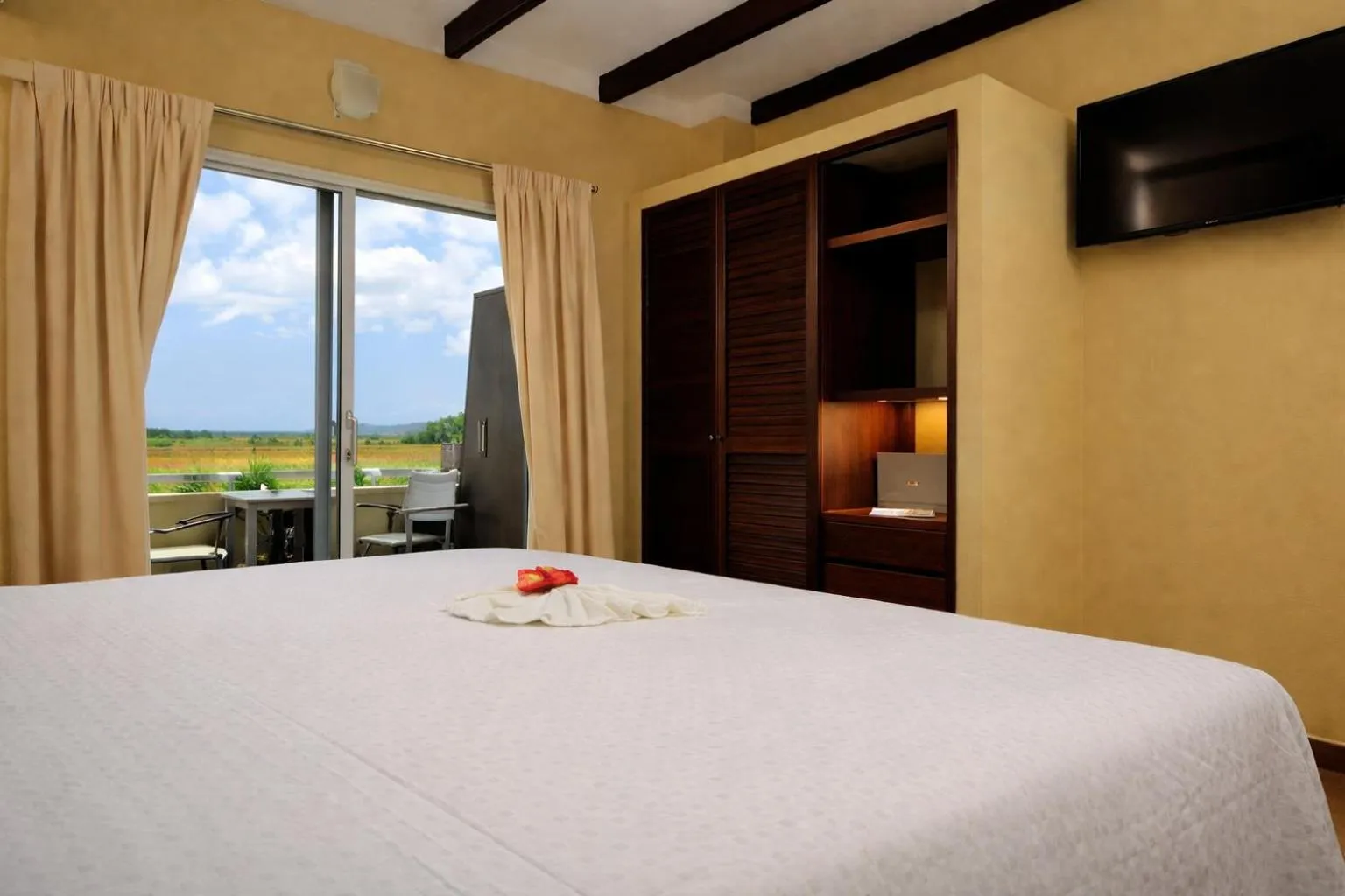 Bed in Eden Beach Resort - Bonaire