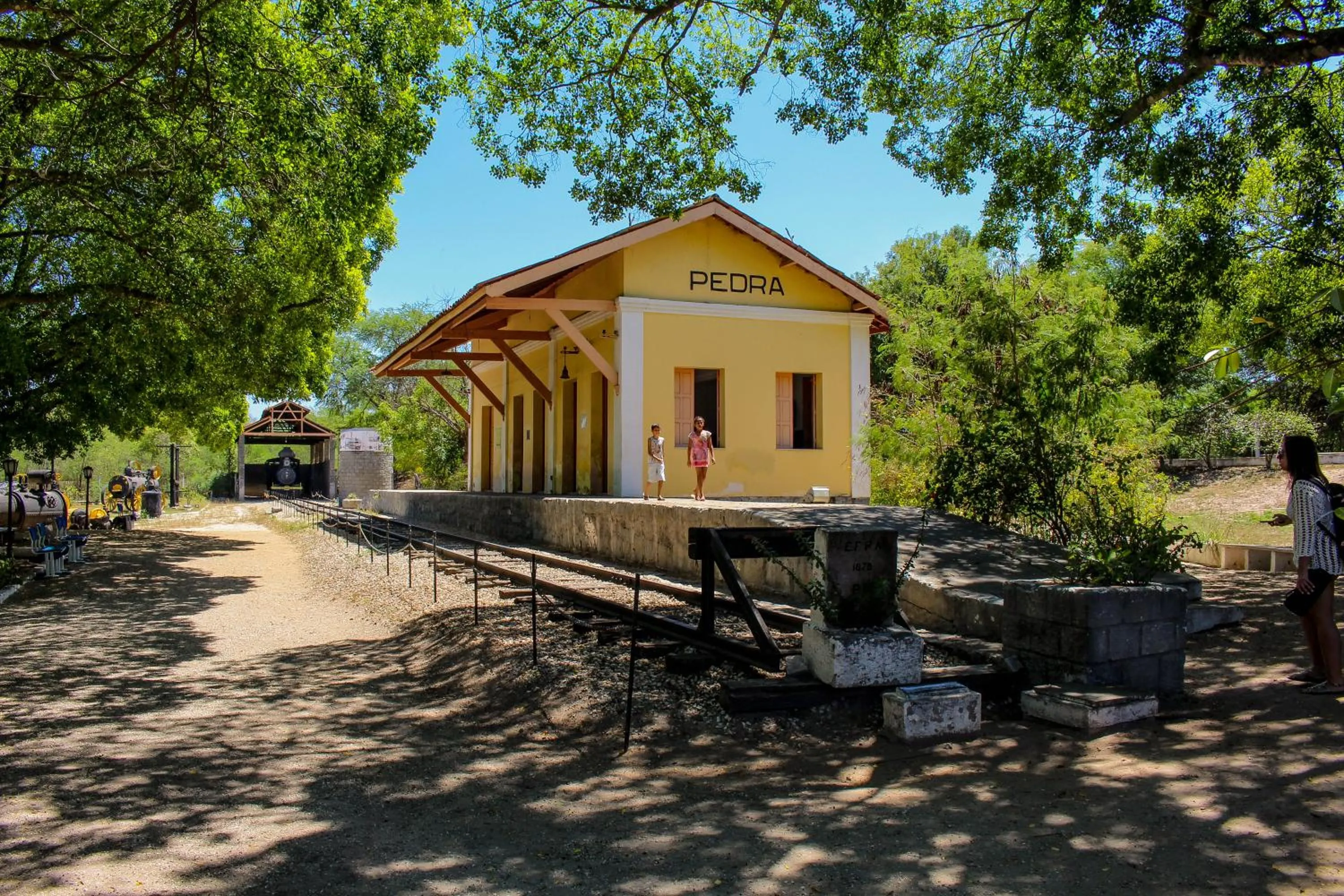 Nearby landmark in Bristol Aline Alagoas
