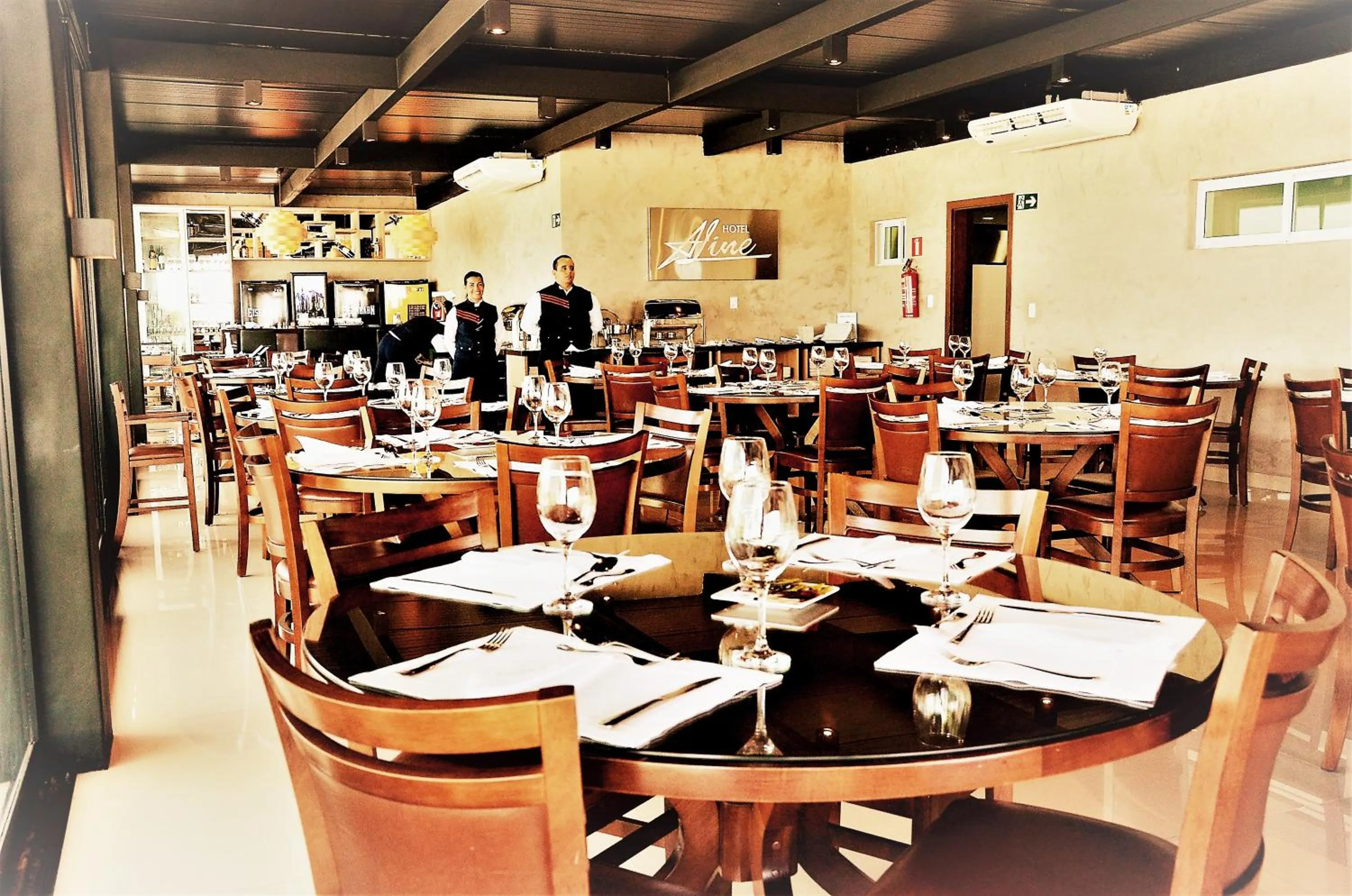 Restaurant/places to eat in Bristol Aline Alagoas