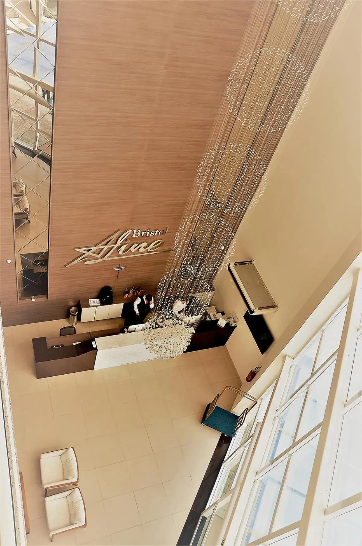 Lobby or reception in Bristol Aline Alagoas Lobby or reception in Bristol Aline Alagoas