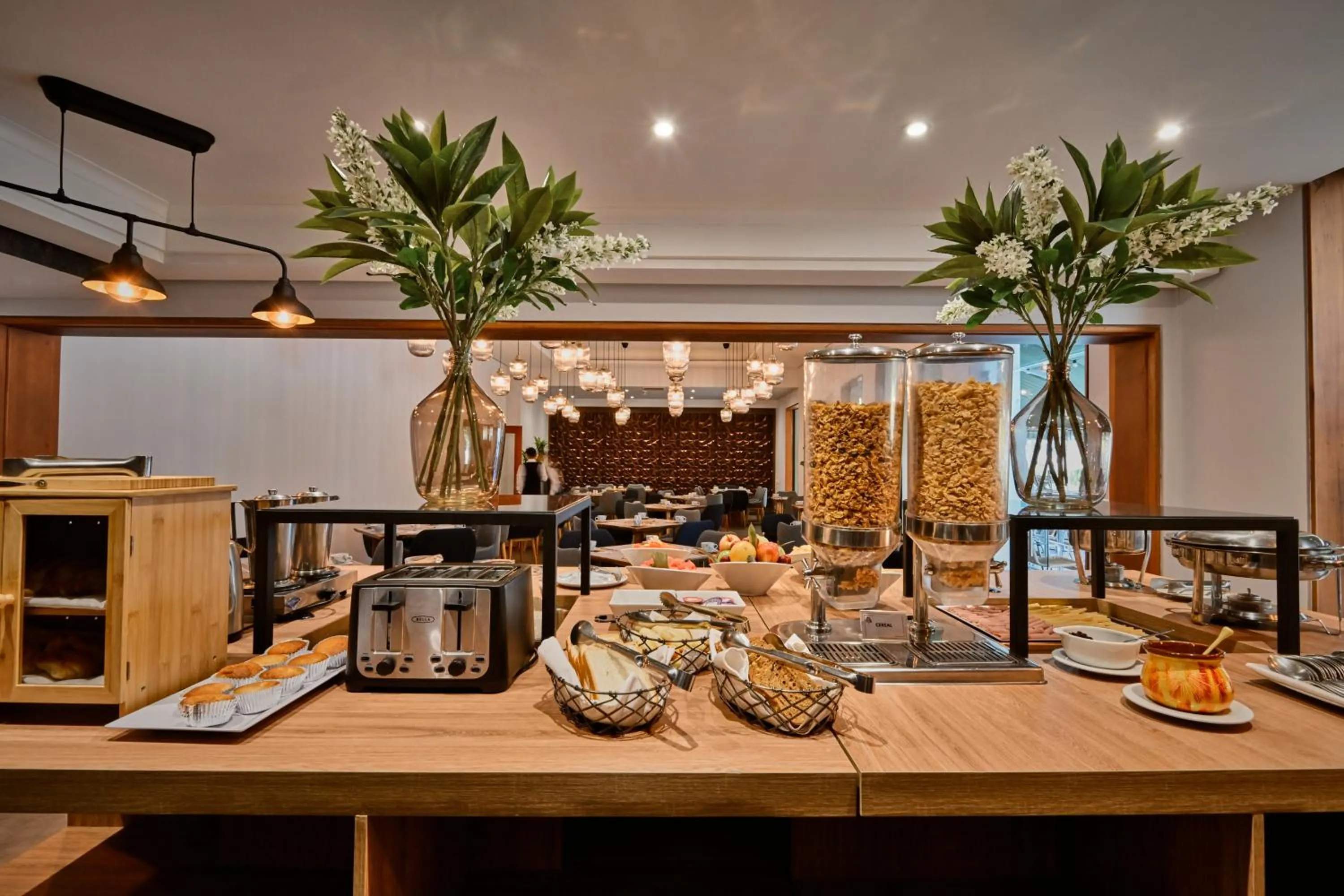 Buffet breakfast in Hotel Parque 97