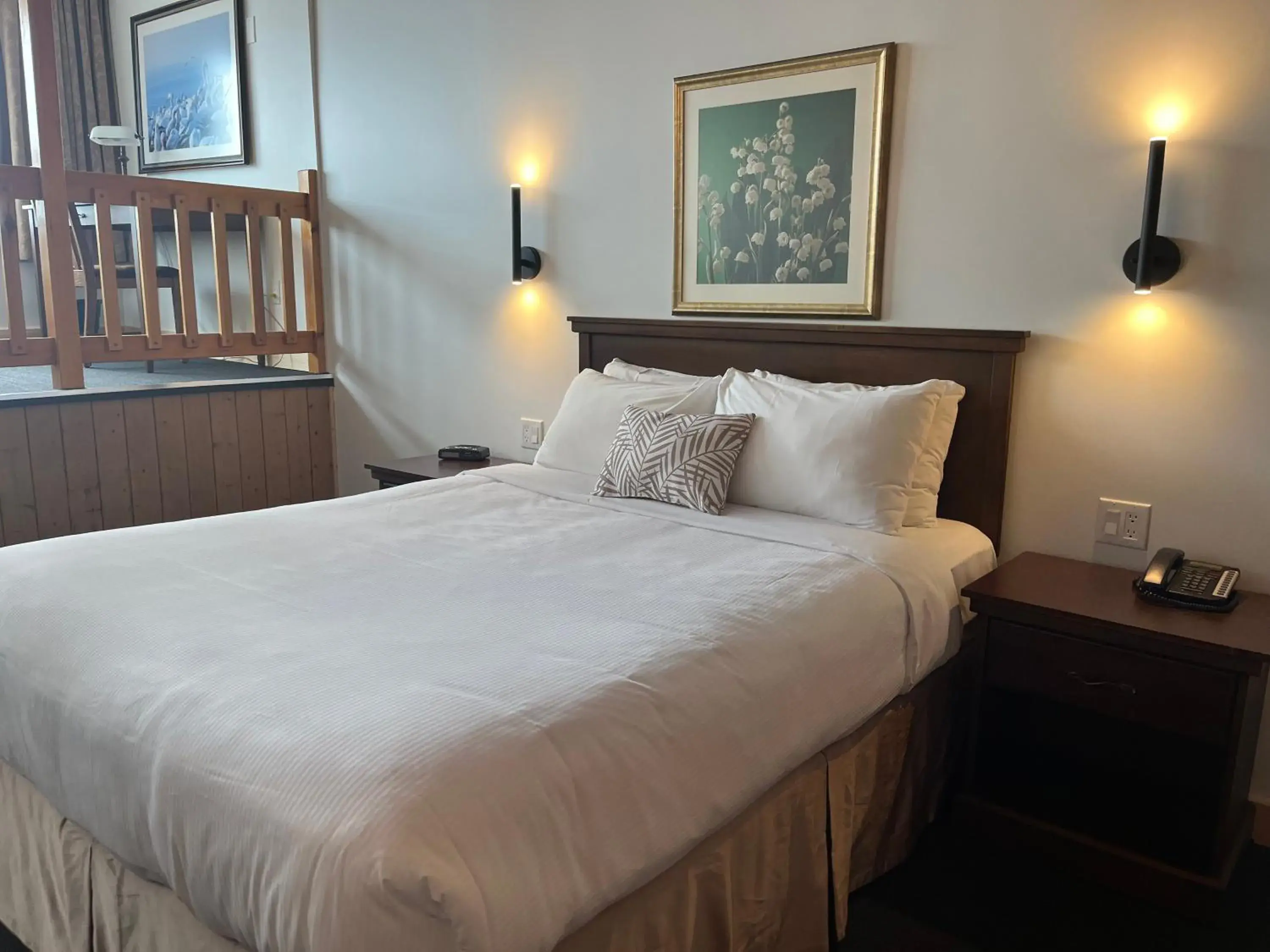 Executive Queen Room with Sea View in Hôtel La Côte Surprise Executive Queen Room with Sea View in Hôtel La Côte Surprise