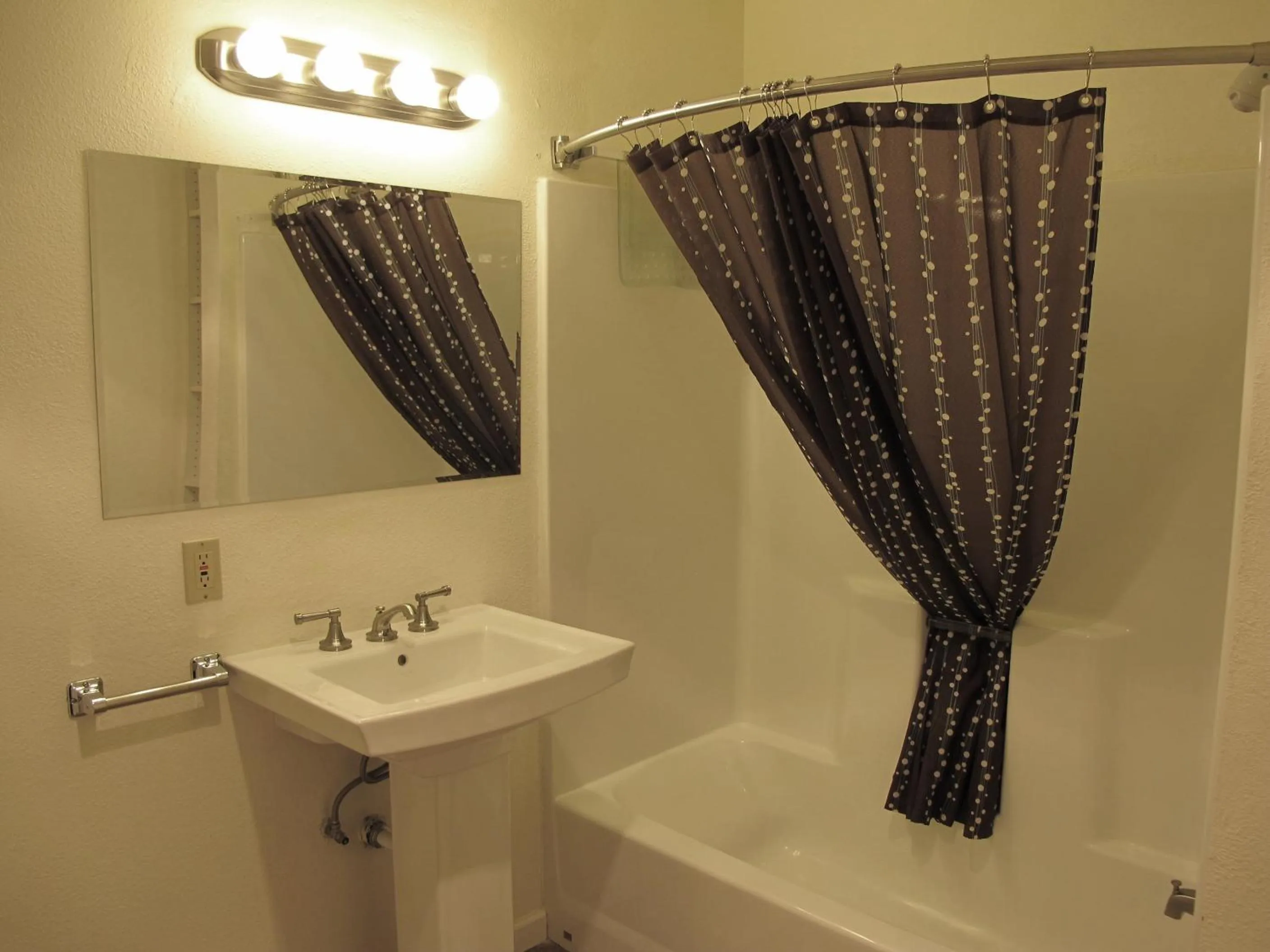 Shower in Riverview Lodge