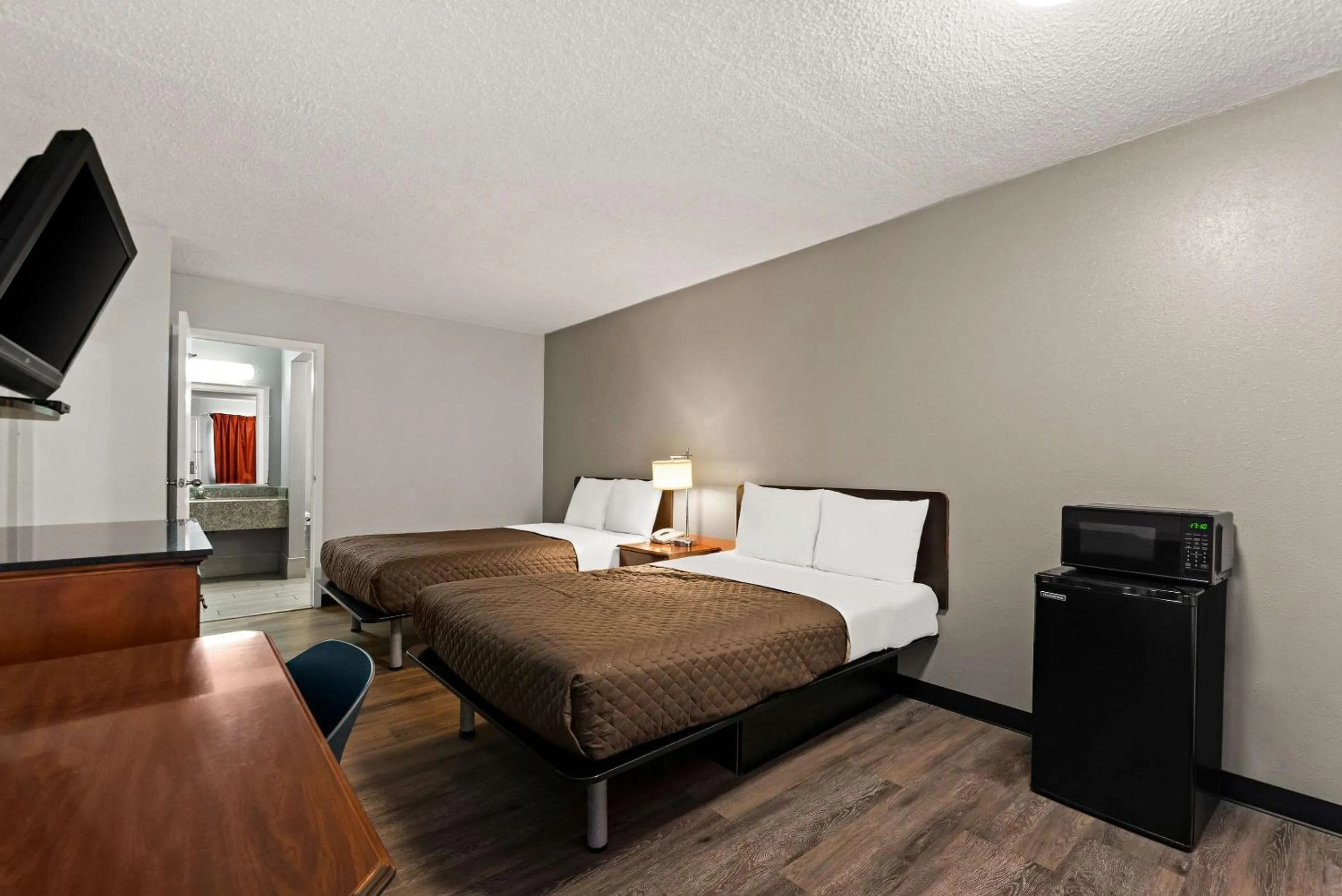 Bedroom, Bed in Rodeway Inn