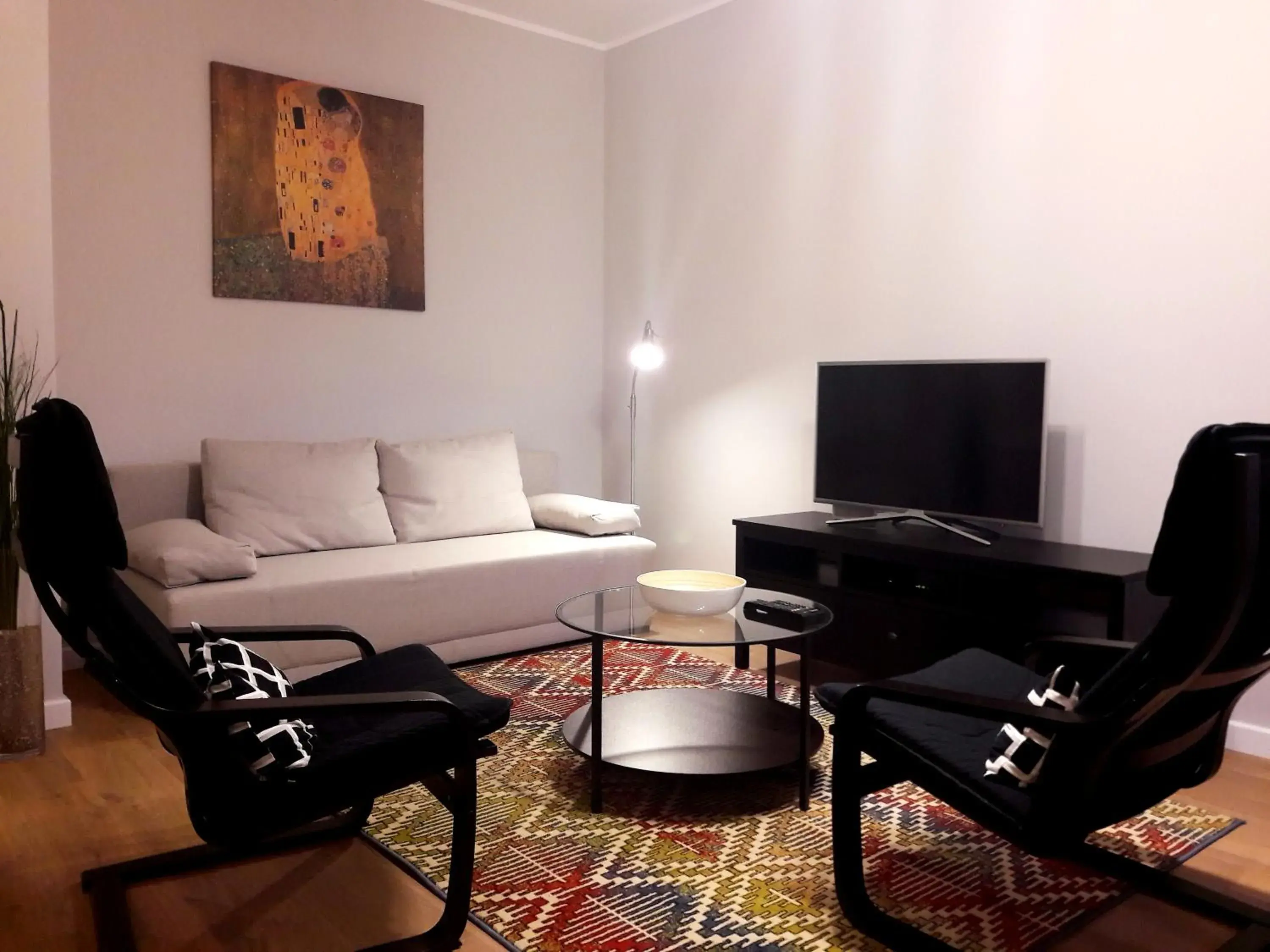 Modern & quiet in Royal Wilanów with AC and garage Modern & quiet in Royal Wilanów with AC and garage