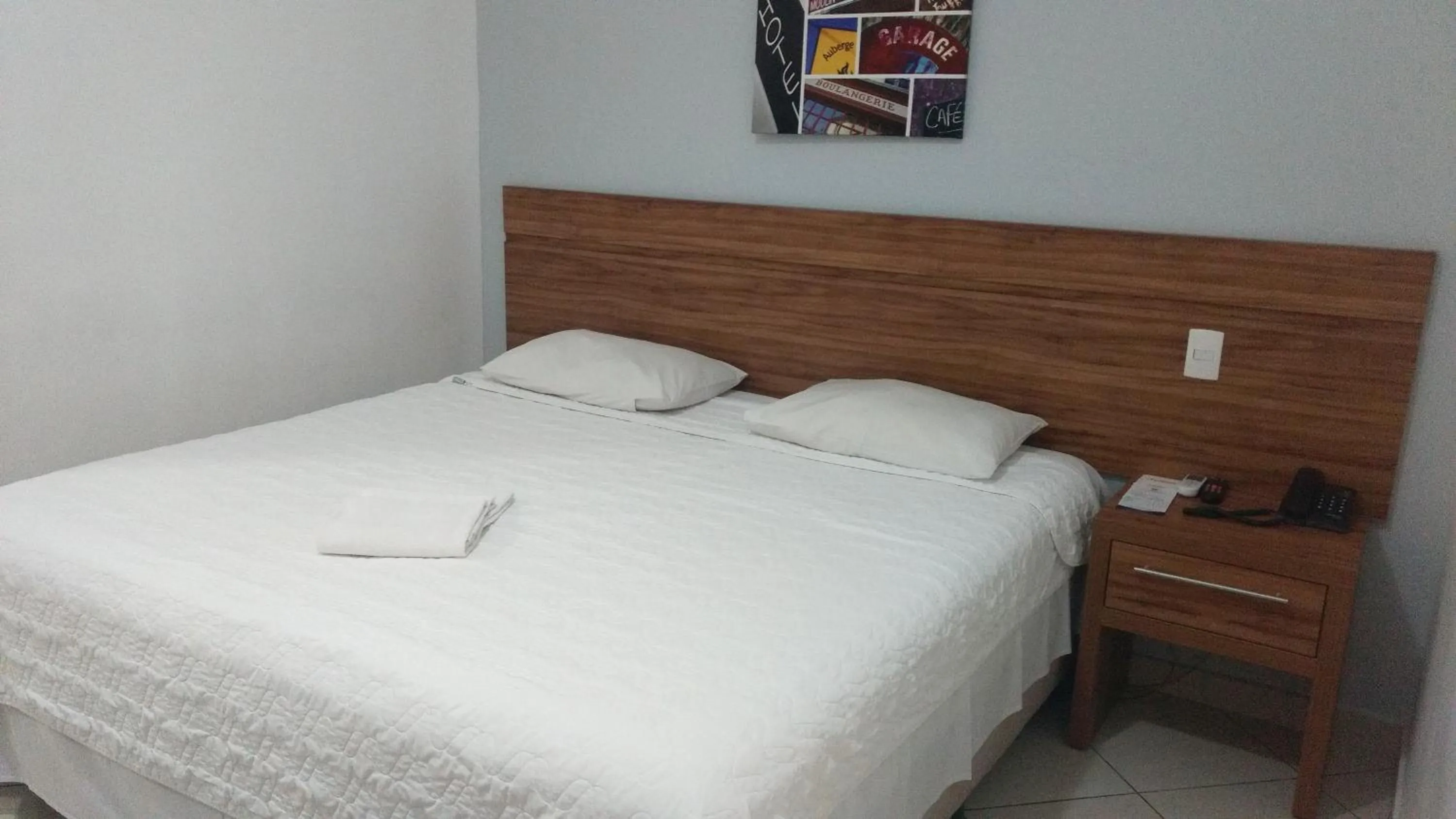 Property building, Bed in Hotel Casablanca Suites
