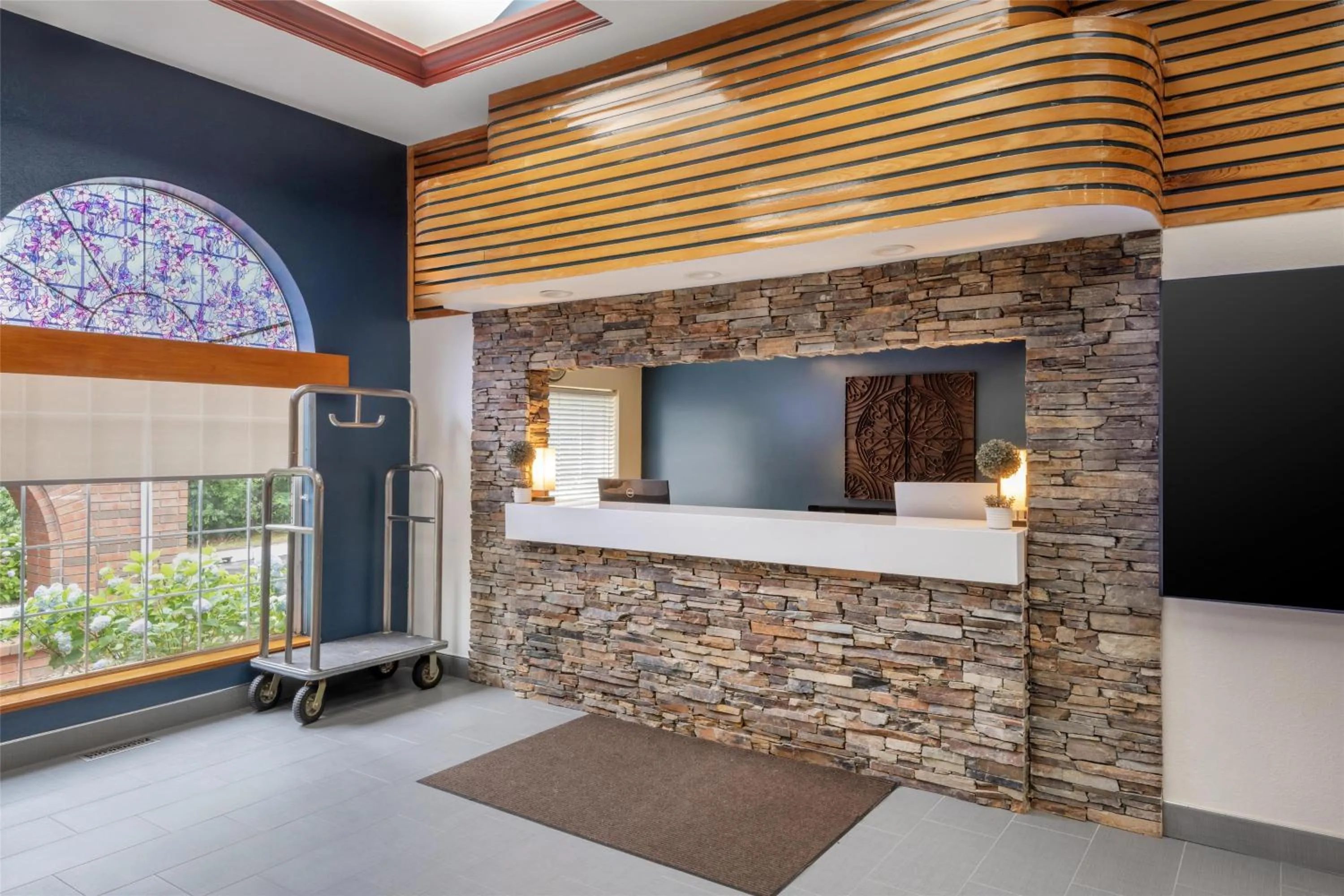 Lobby or reception in Best Western West Greenwich Inn