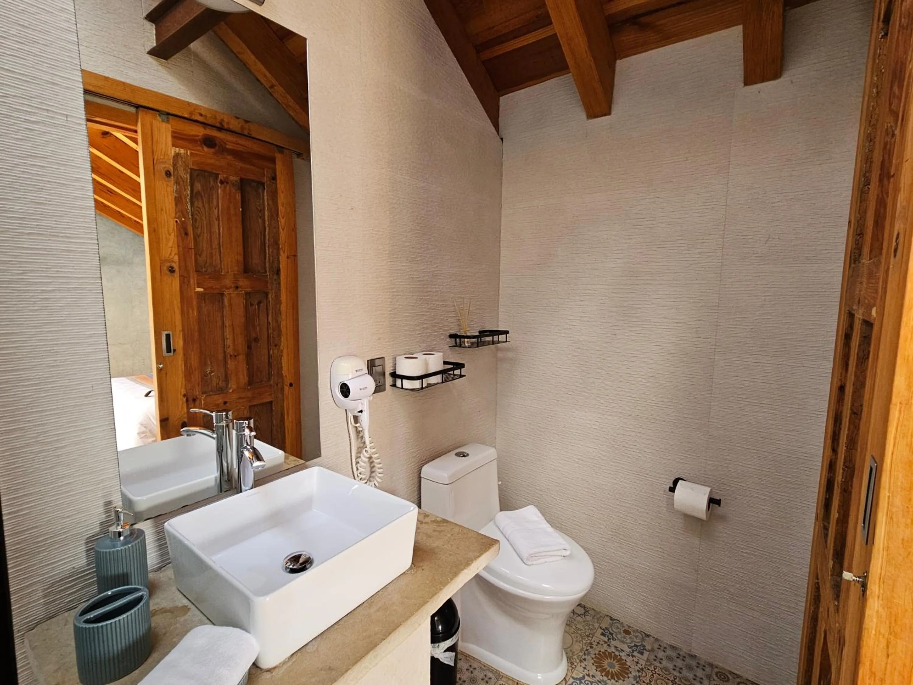 Bathroom in Hotel Jardines Del Carmen