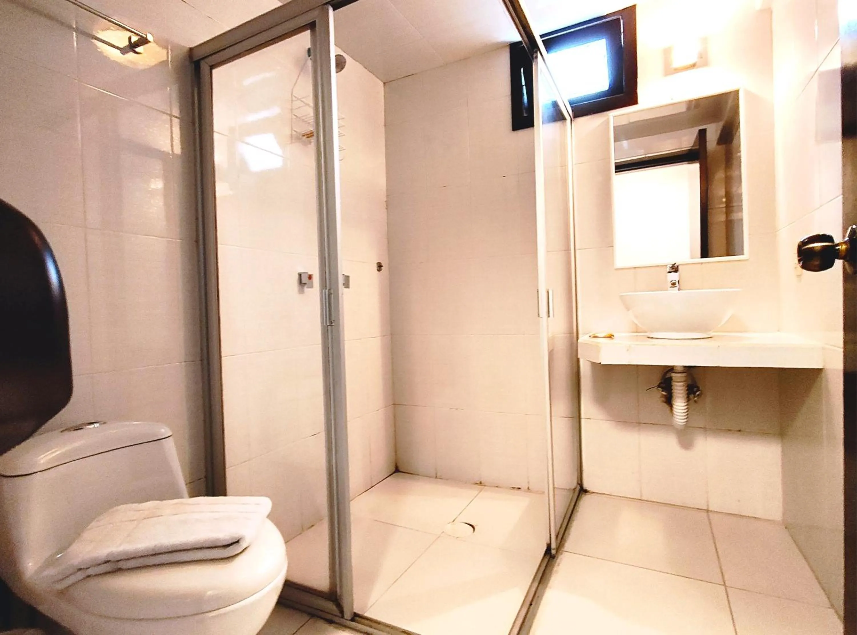 Bathroom in Hotel Jardines Del Carmen