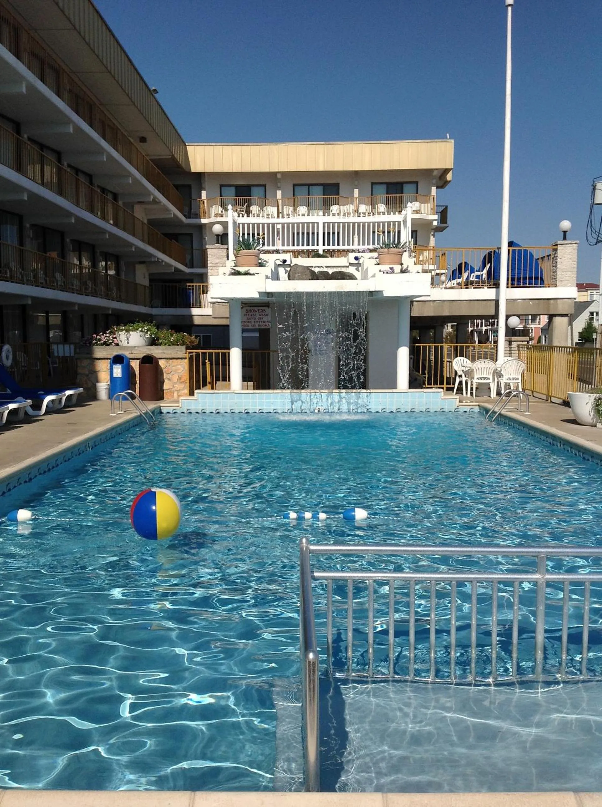 Swimming pool in Roman Holiday Resort