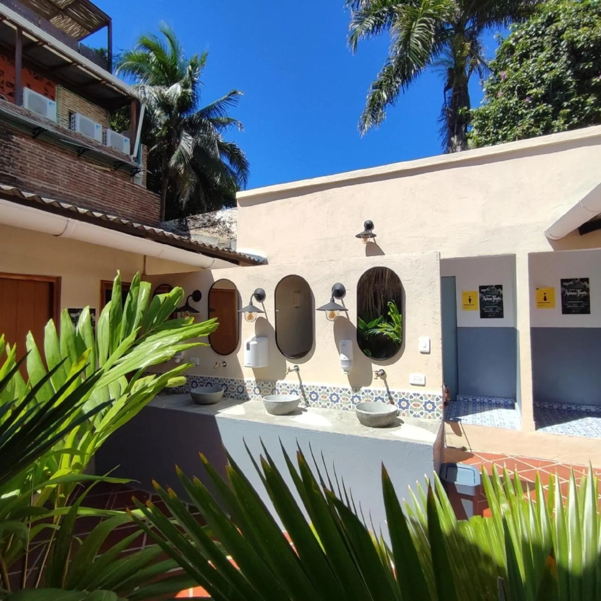 Bathroom in Viajero Cartagena - Centro Hostel