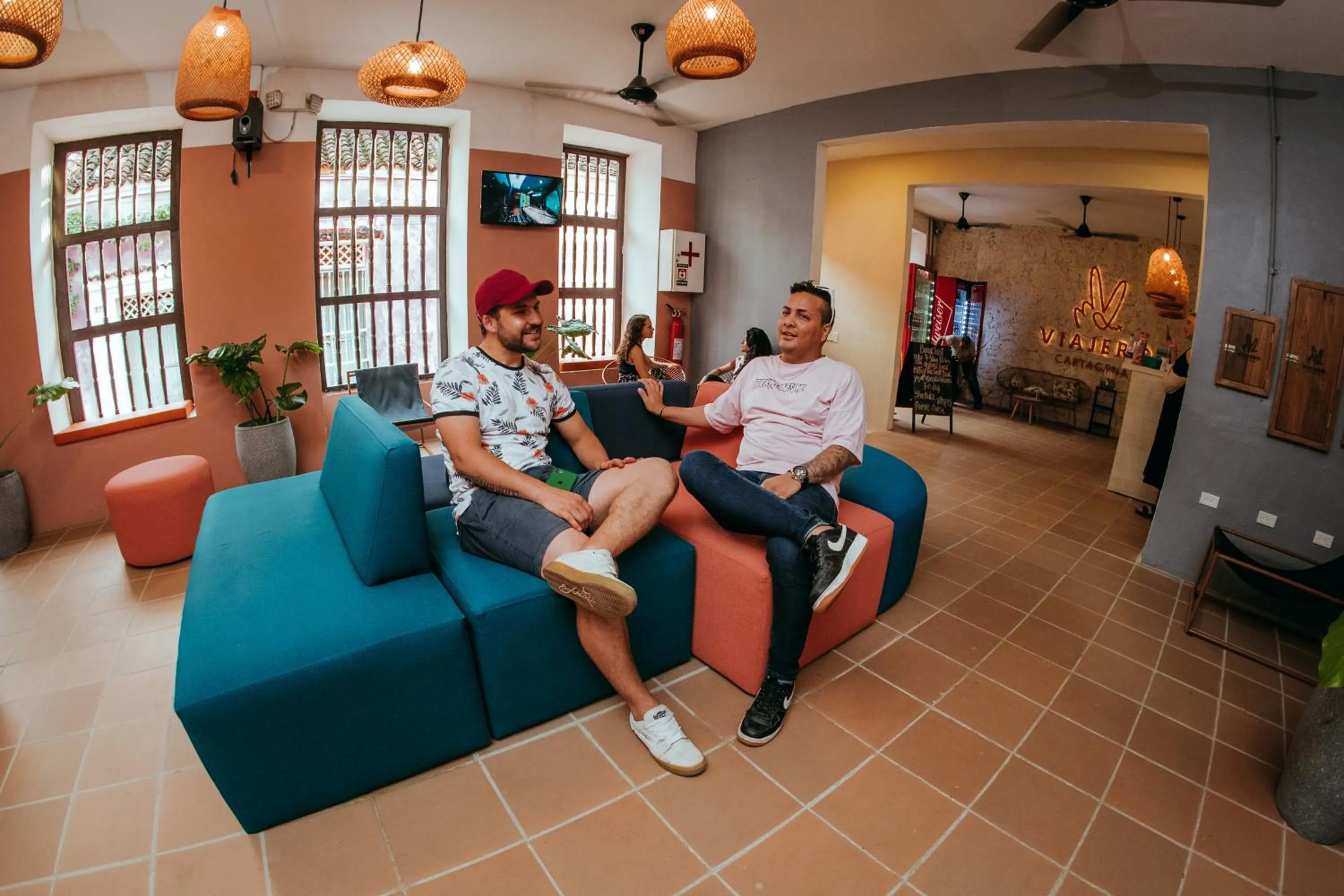 Communal lounge/ TV room in Viajero Cartagena - Centro Hostel