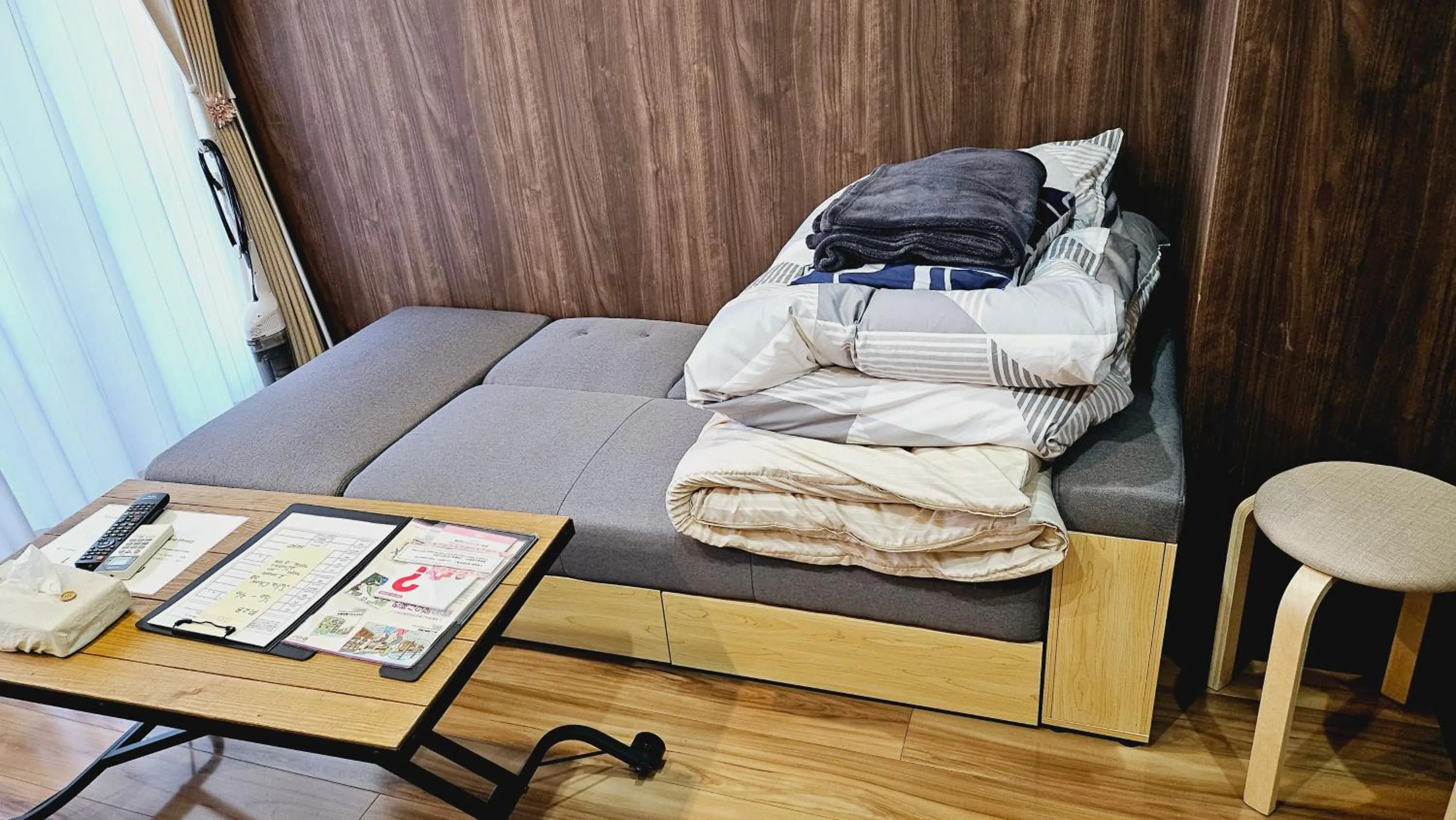 Bed in Royce Enmachi