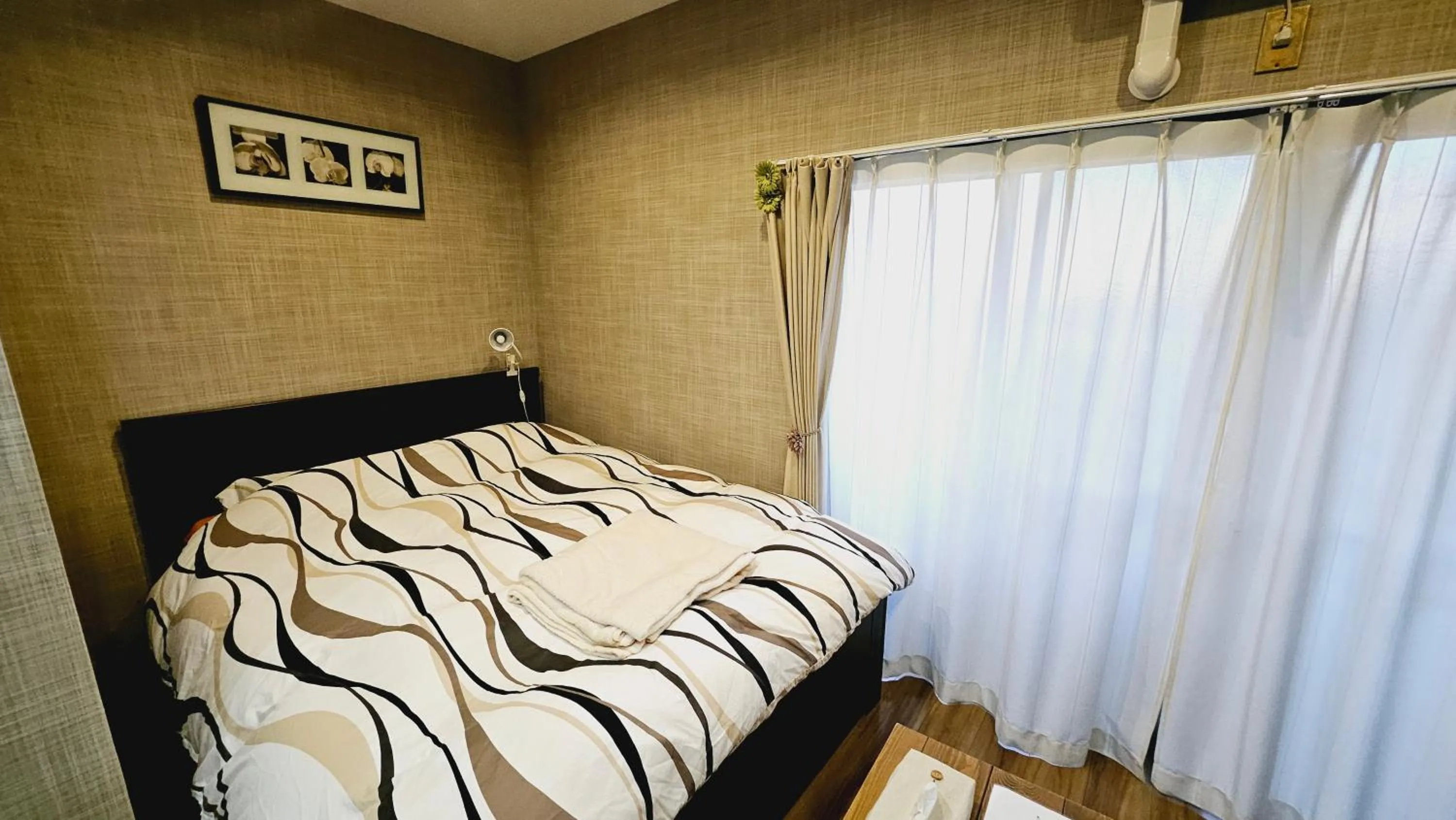 Bed in Royce Enmachi
