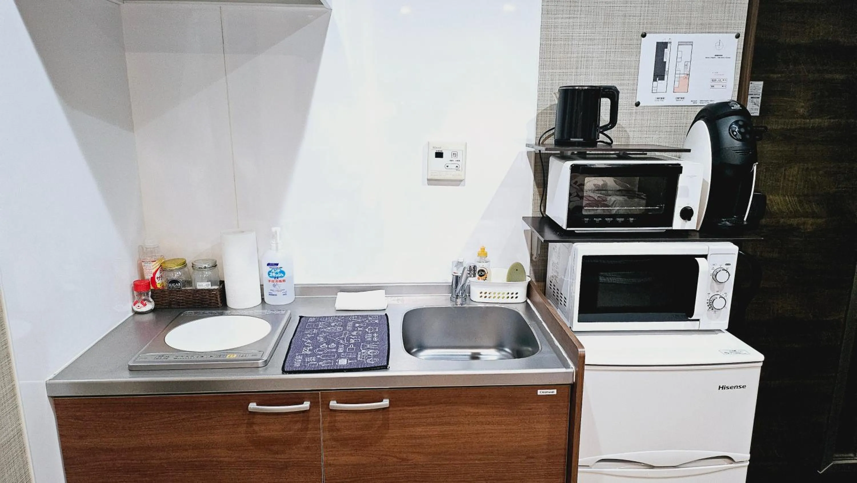Kitchen or kitchenette in Royce Enmachi