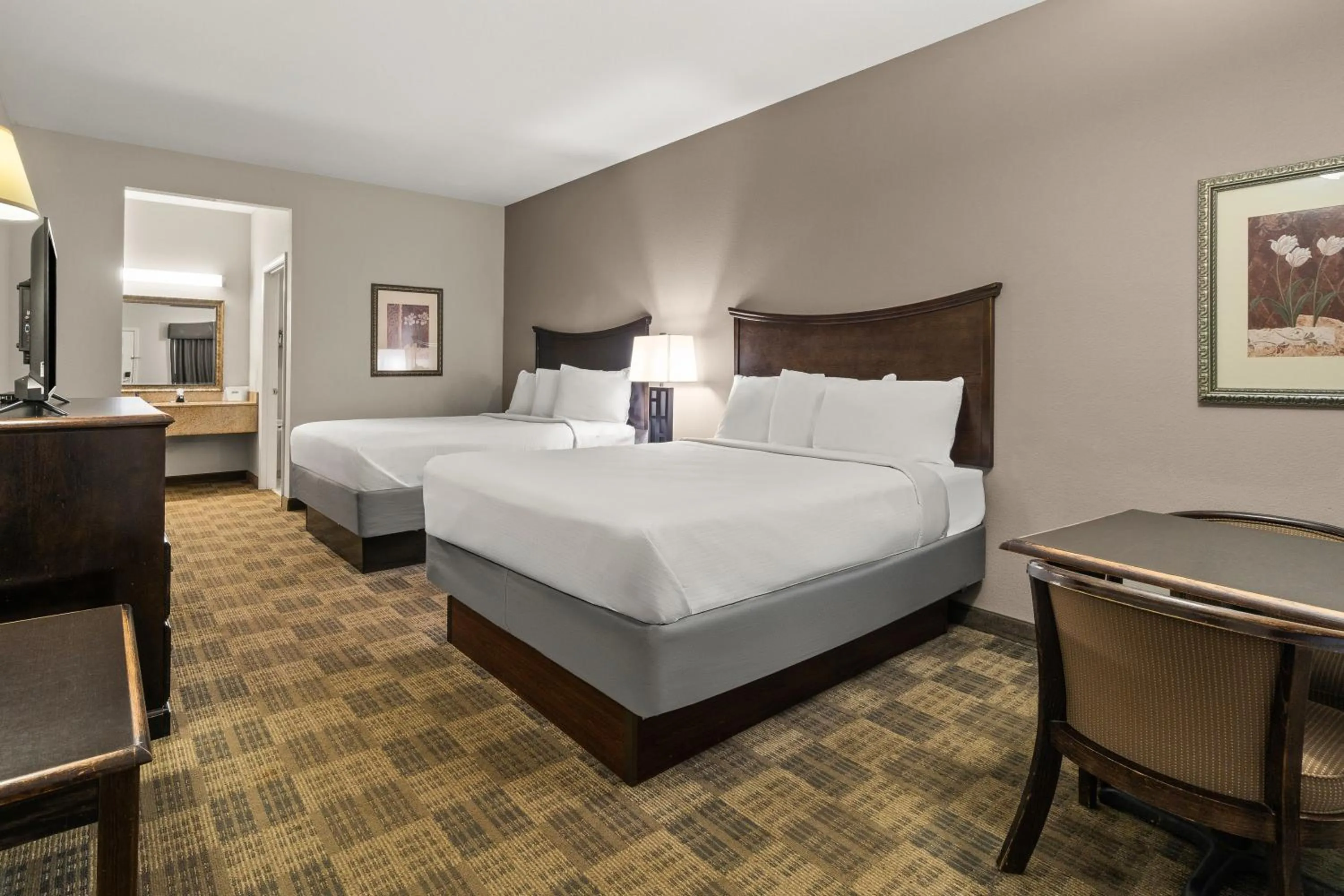 Bed in Americas Best Value Inn Byhalia