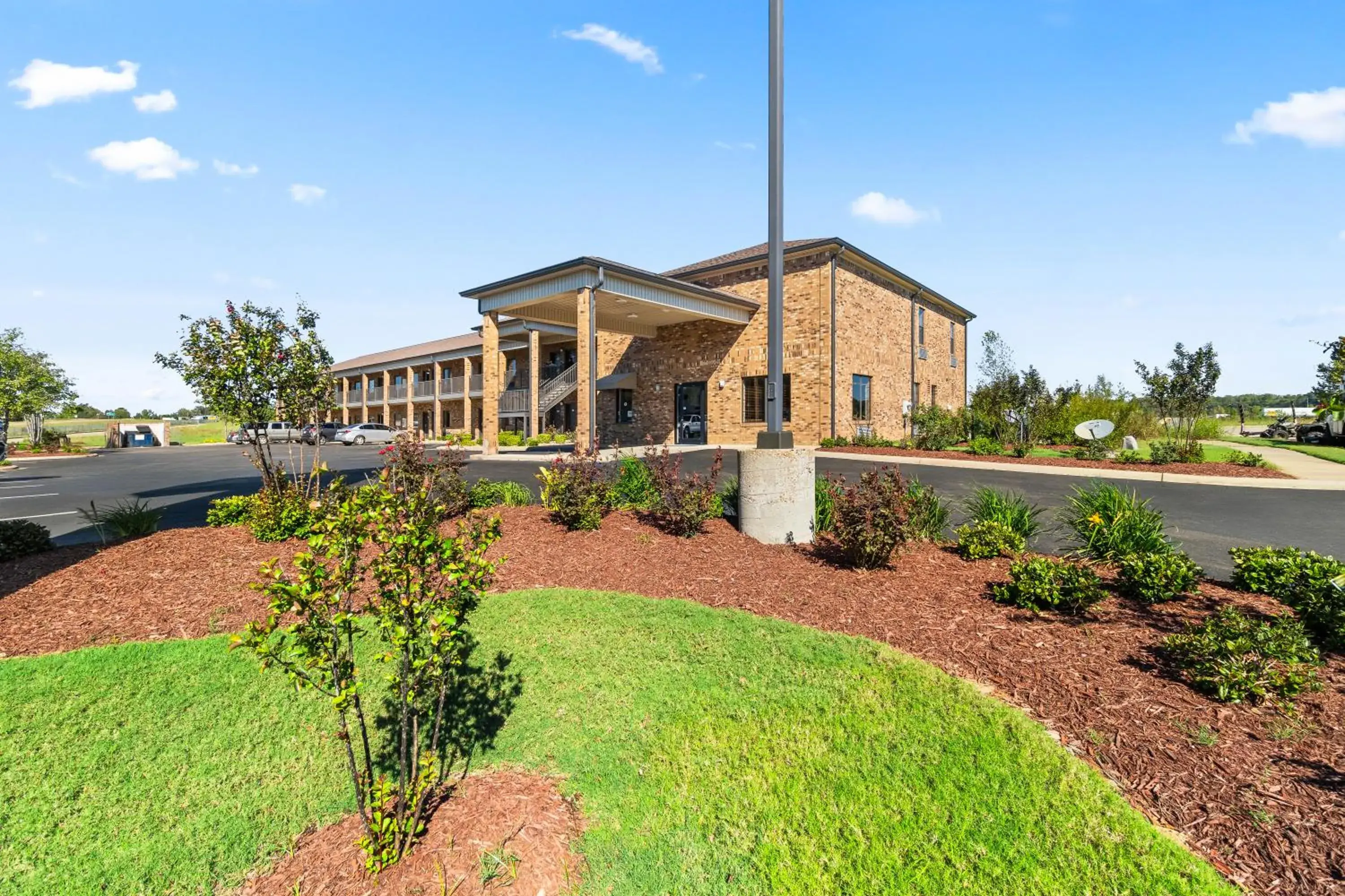 Property building in Americas Best Value Inn Byhalia Property building in Americas Best Value Inn Byhalia