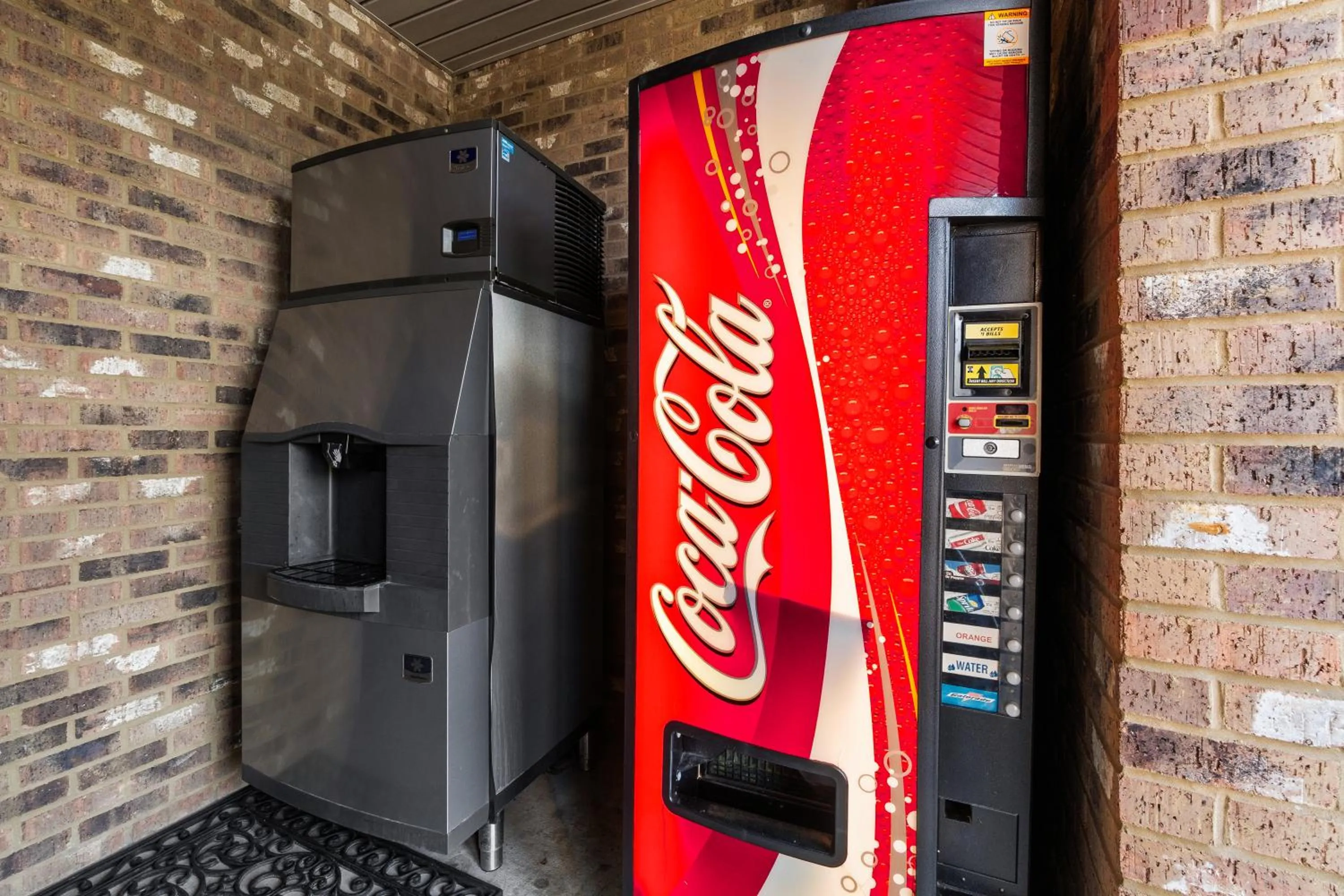 vending machine in Americas Best Value Inn Byhalia