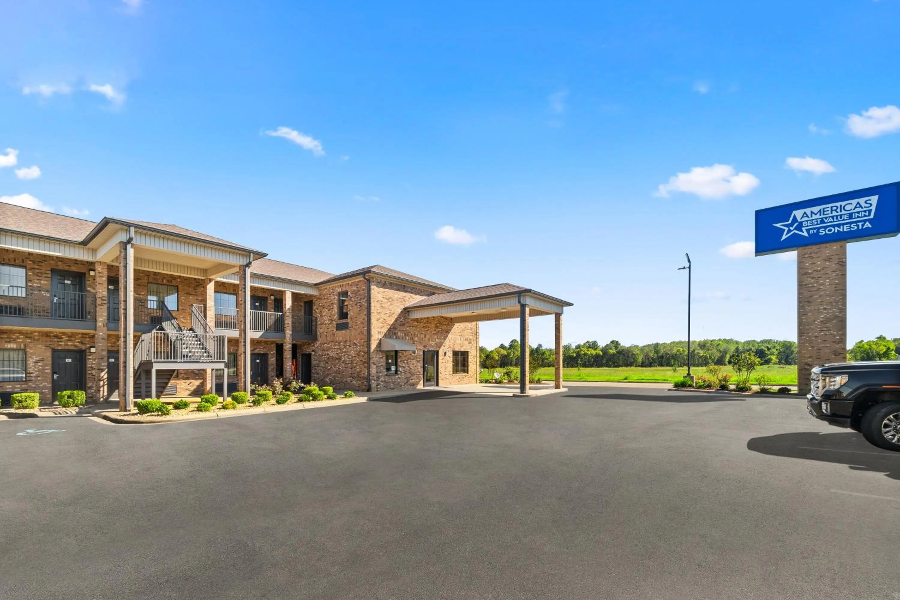 Property building in Americas Best Value Inn Byhalia