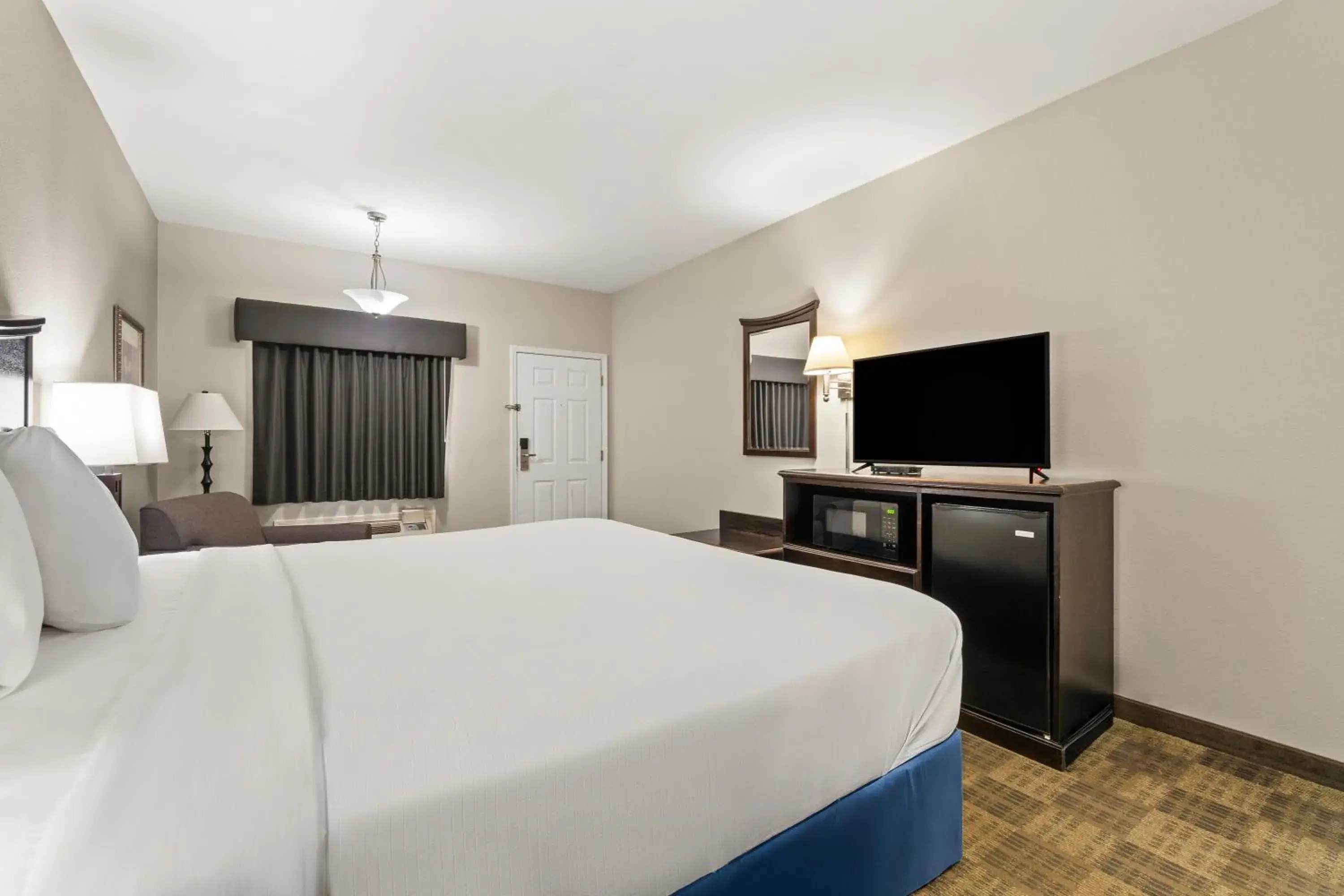 Bed in Americas Best Value Inn Byhalia Bed in Americas Best Value Inn Byhalia