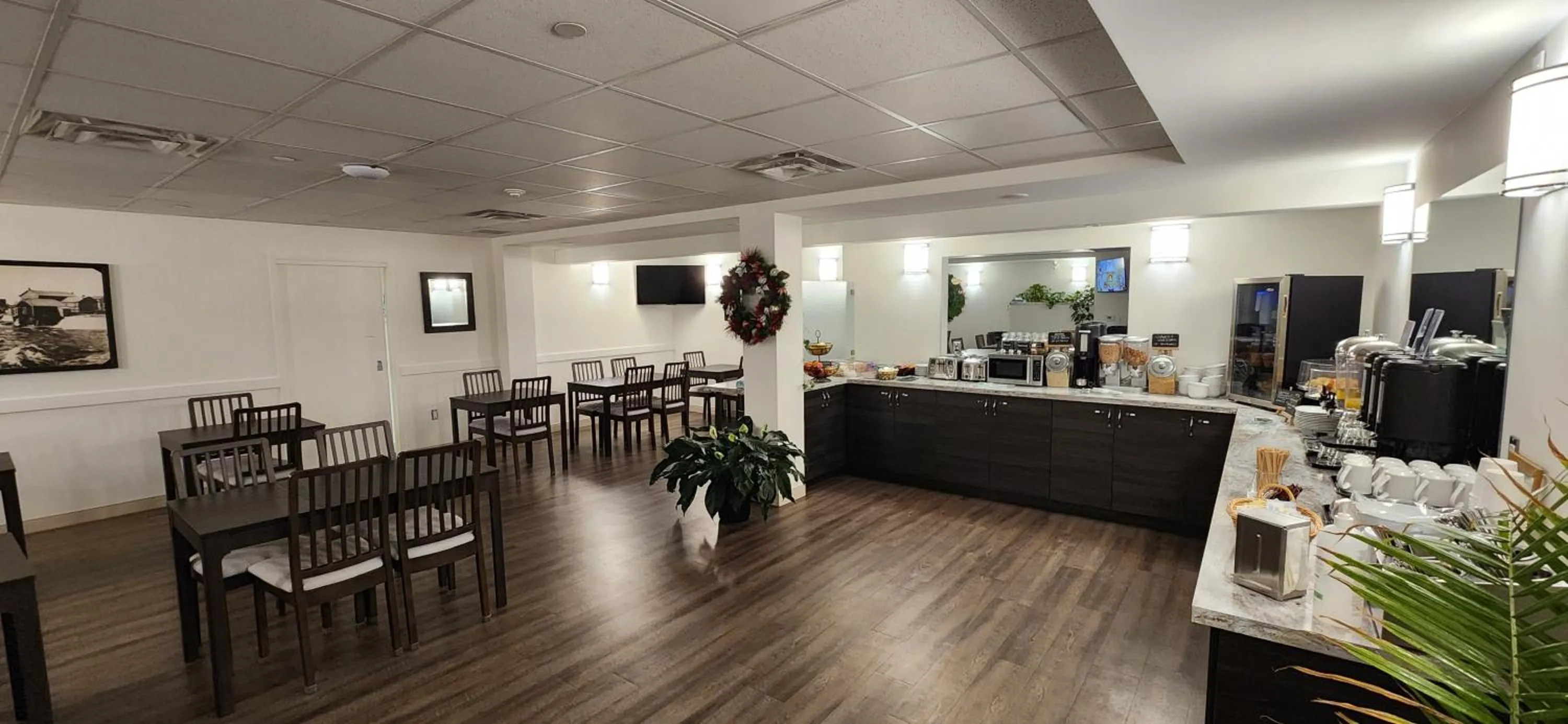 Breakfast in The Village Inn of Lakefield