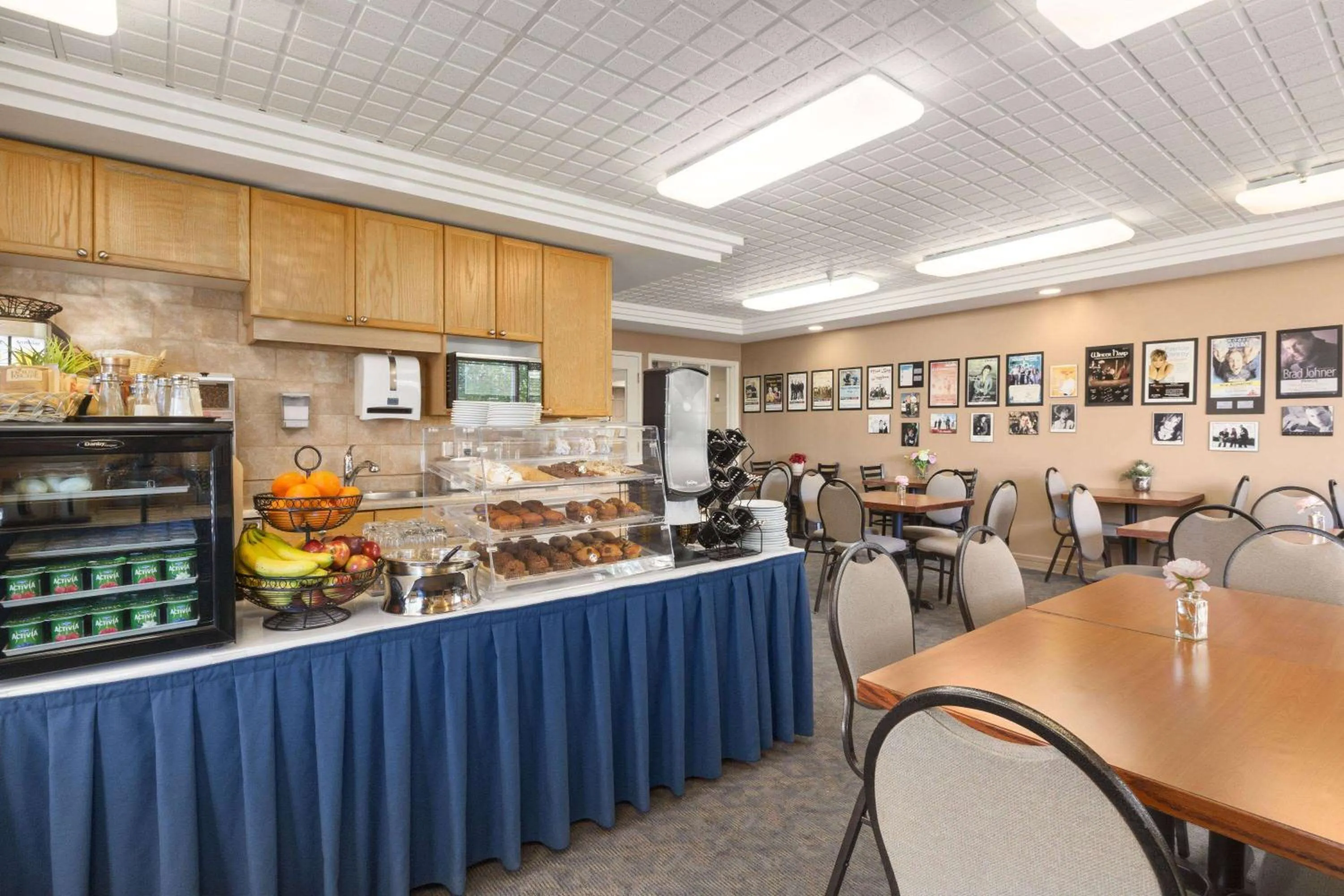 Restaurant/places to eat in Travelodge by Wyndham Spruce Grove