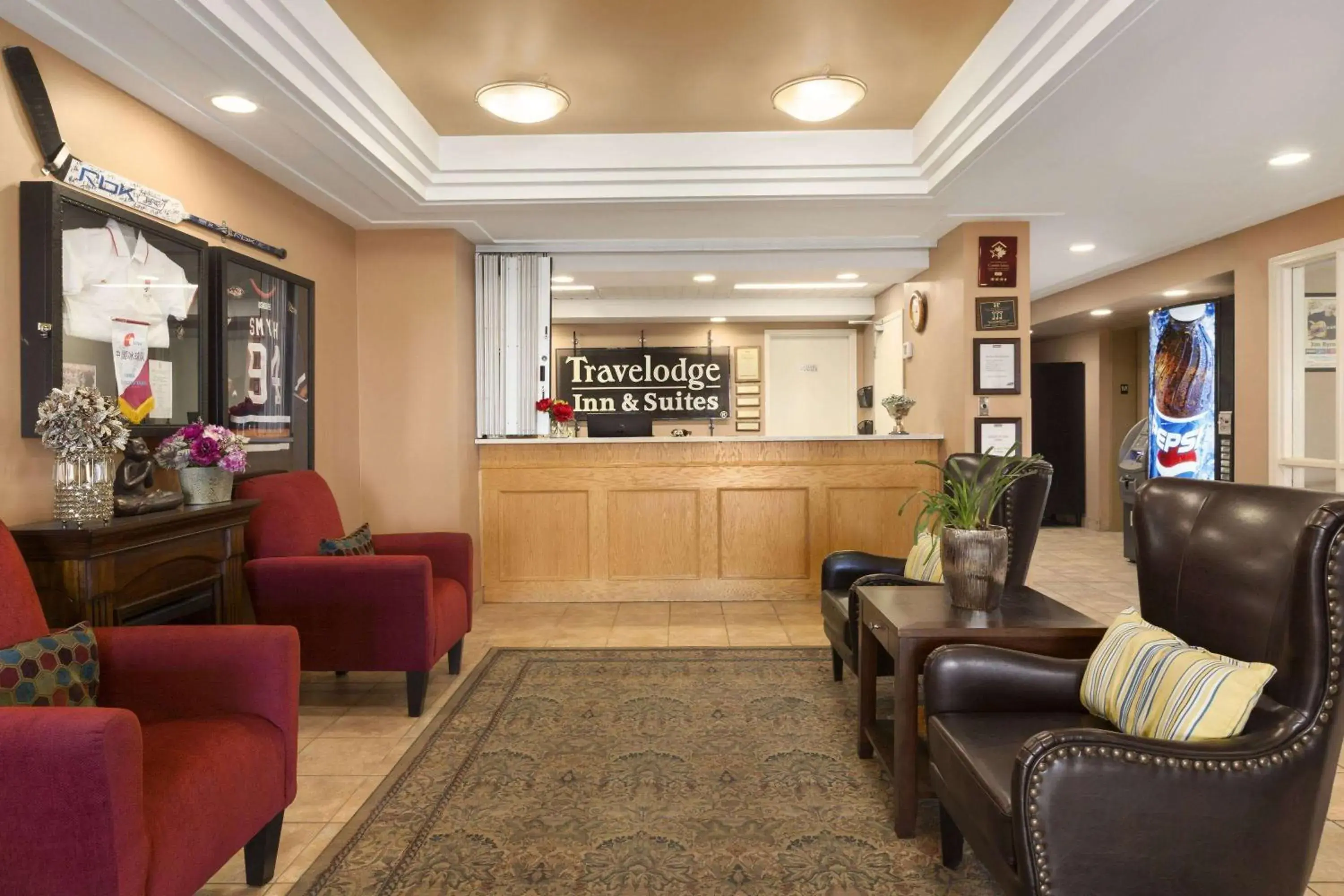 Lobby or reception in Travelodge by Wyndham Spruce Grove Lobby or reception in Travelodge by Wyndham Spruce Grove