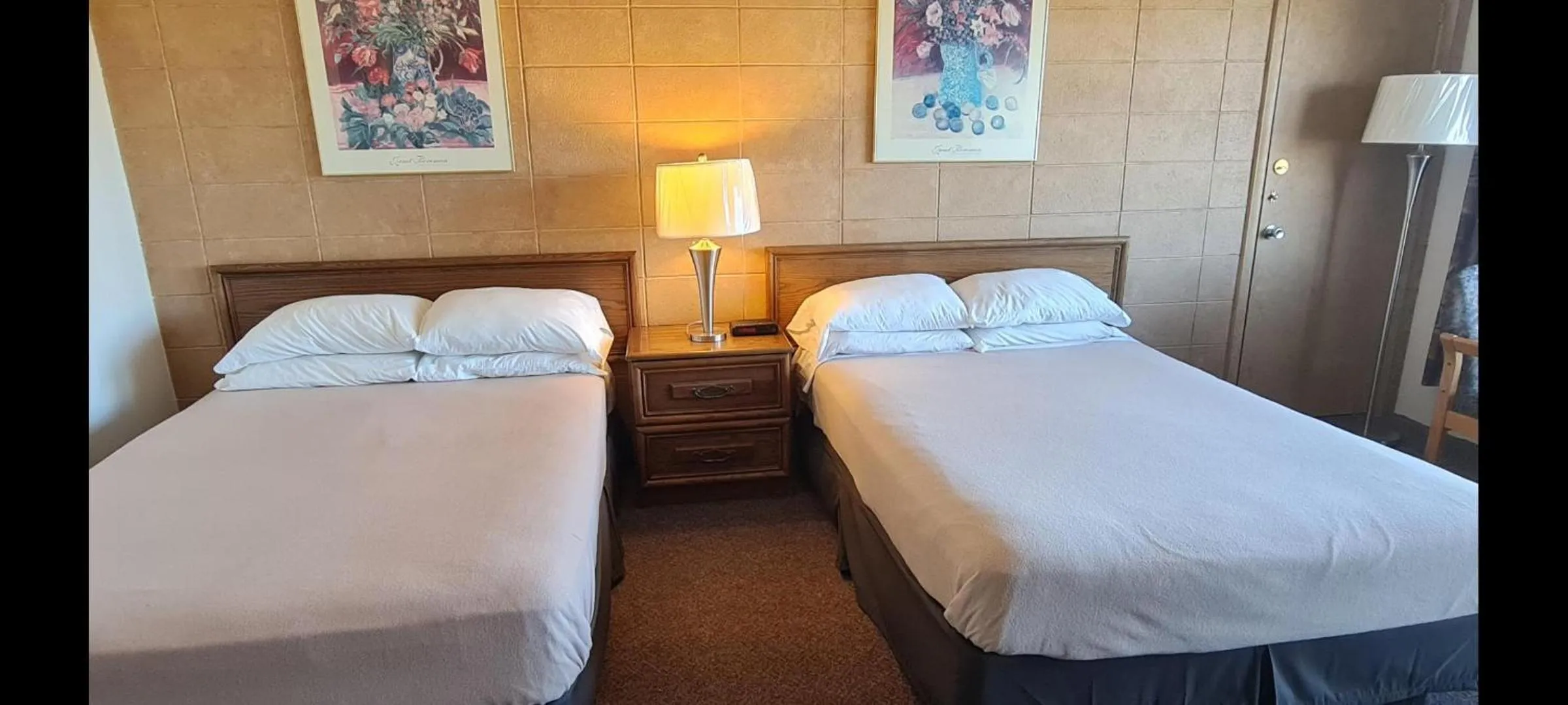 View (from property/room), Bed in The Inn At Lock Seven