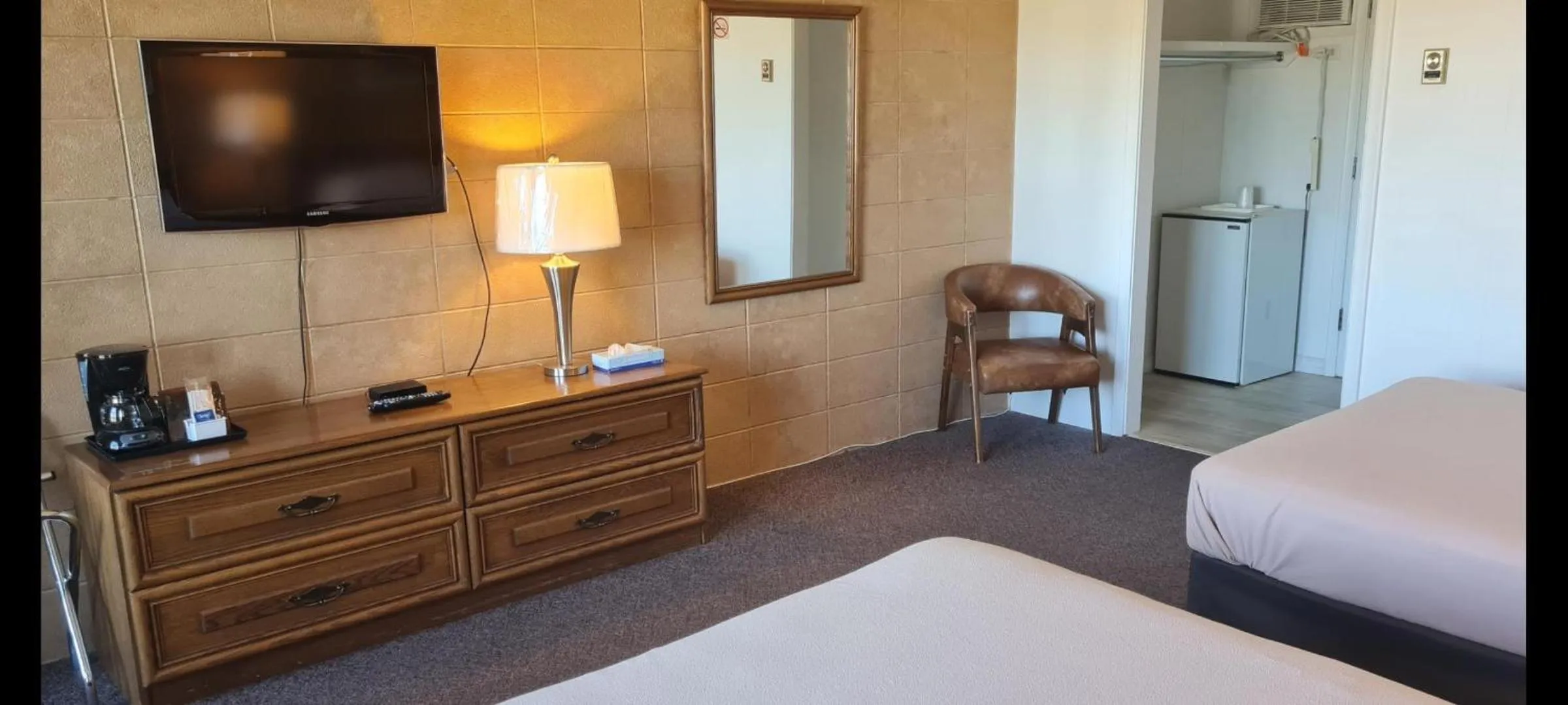 View (from property/room), Bed in The Inn At Lock Seven