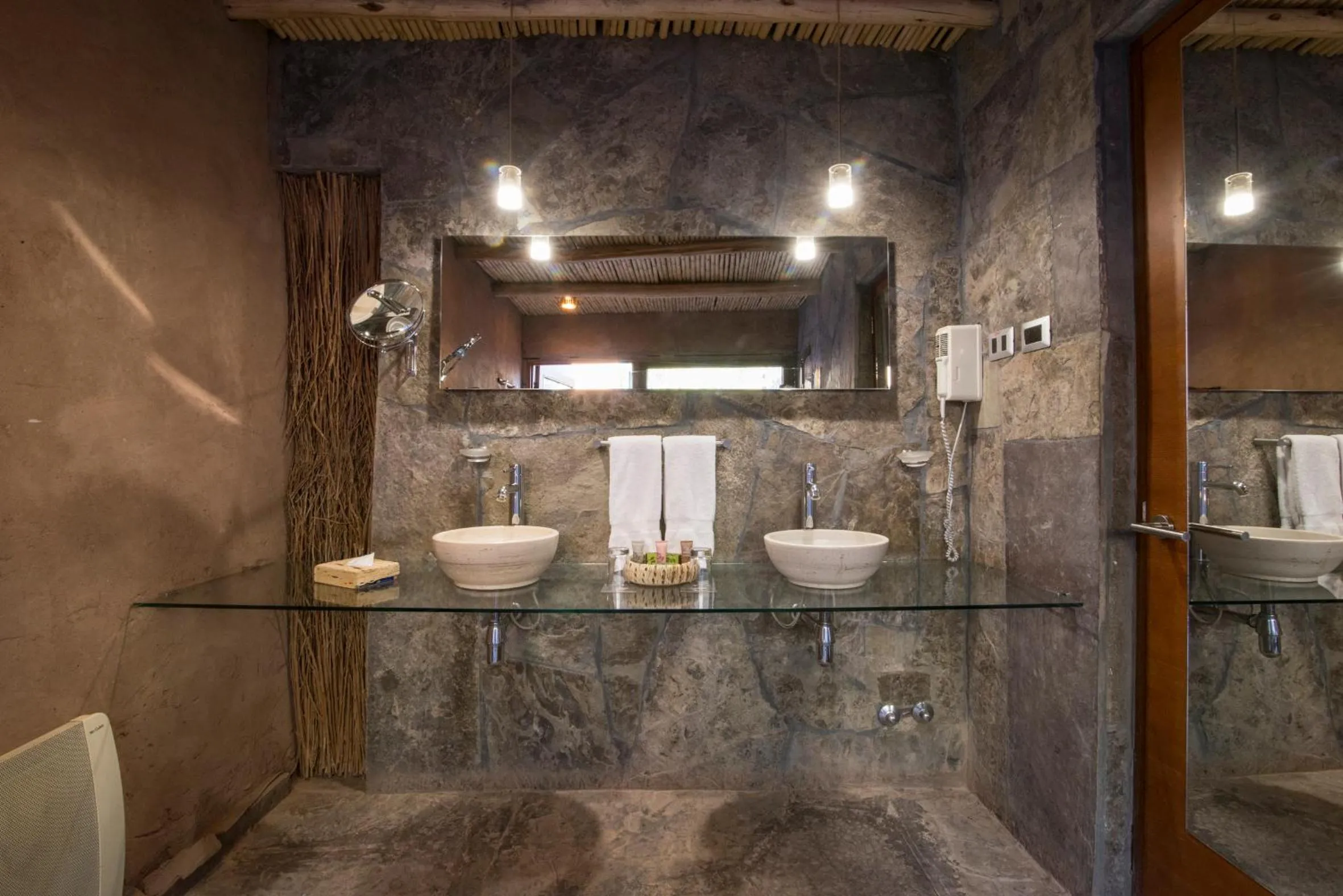 Bathroom in Hotel Cumbres San Pedro de Atacama