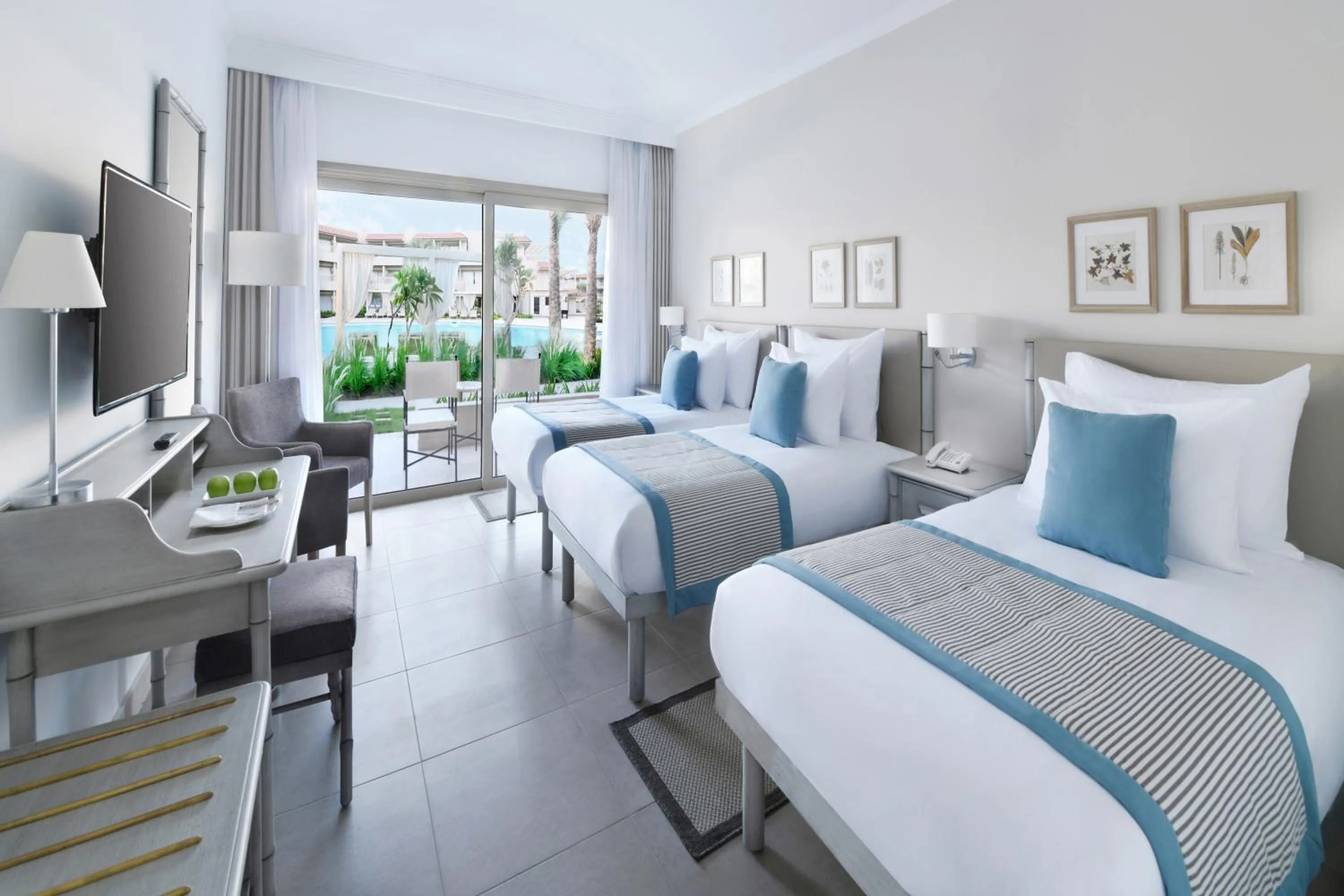 Photo of the whole room, Bed in JAZ Elite Casa Del Mar Beach