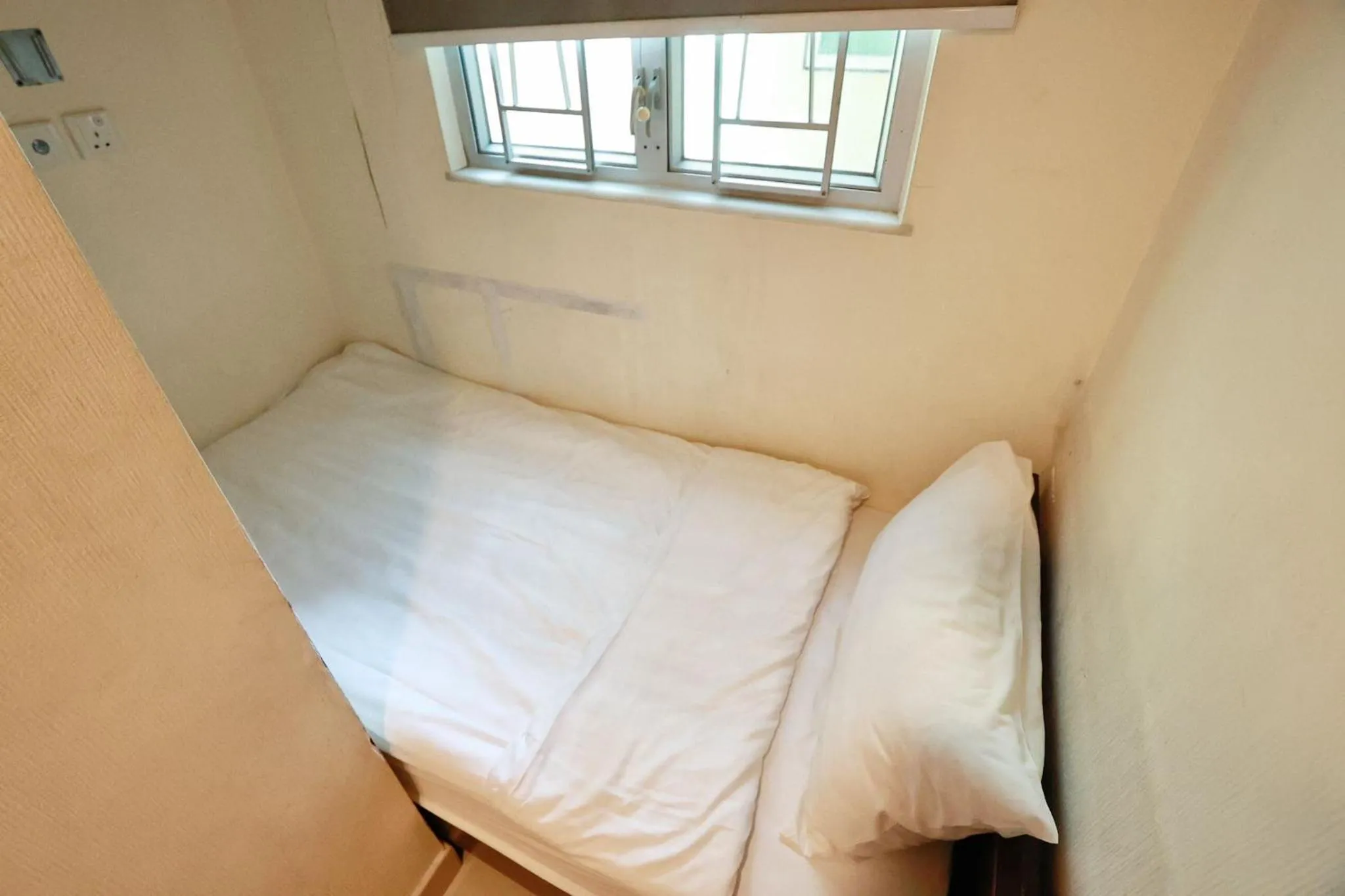 Bed in Metacity MK 名廸旺角