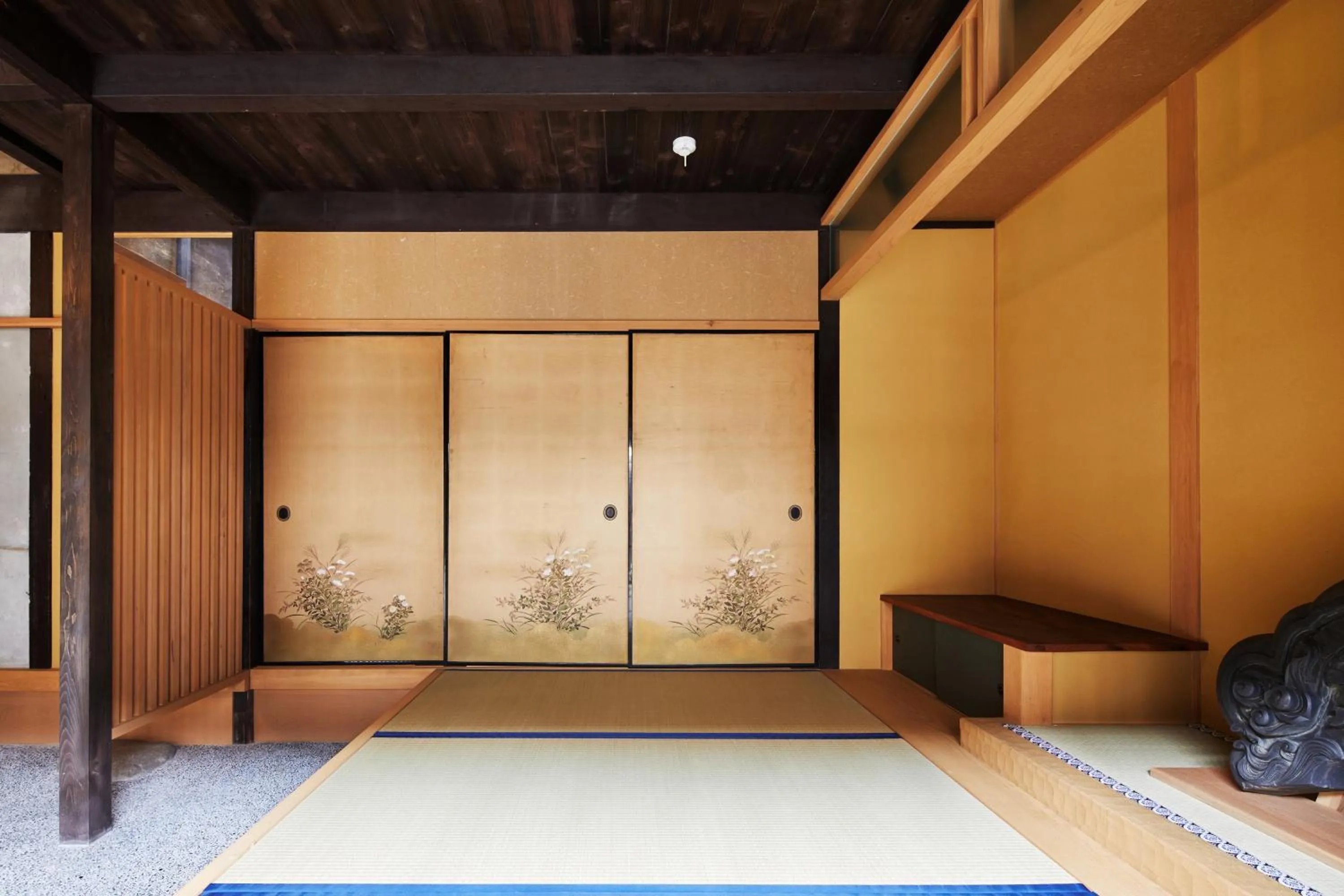 Facade/entrance in Marukyo Gakurin-an