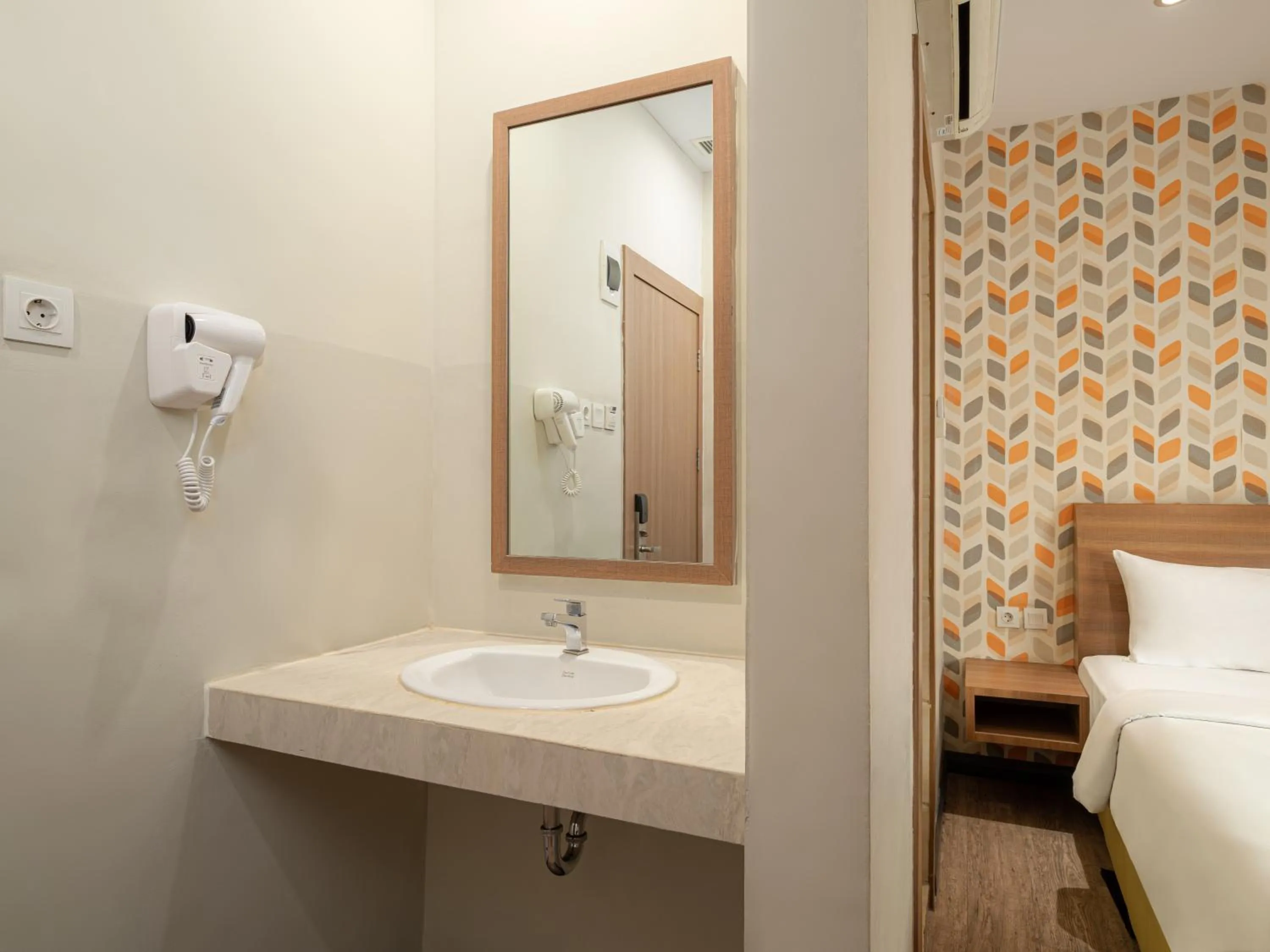 Bedroom, Bed in Kama Hotel