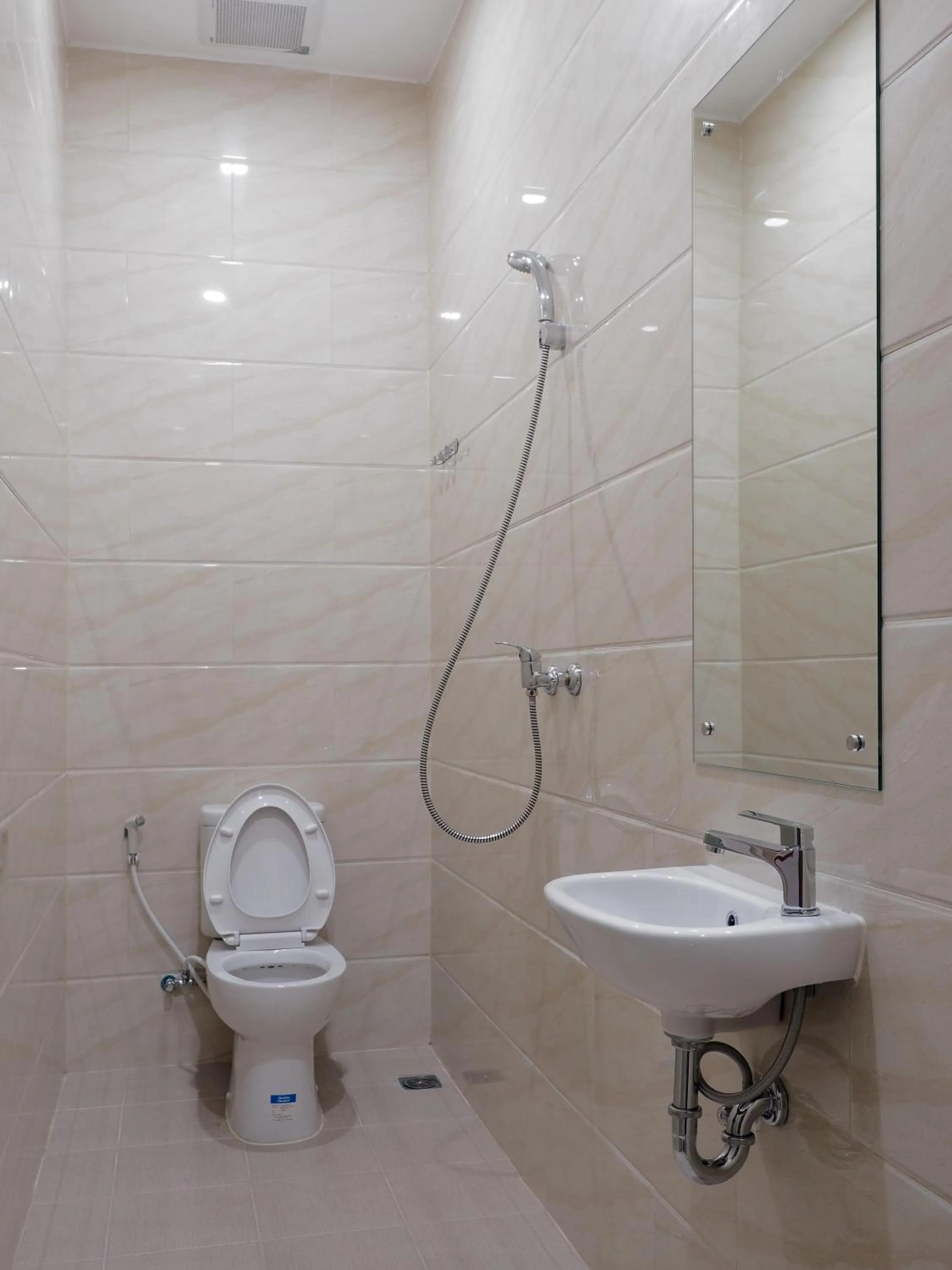 Bathroom in Kama Hotel