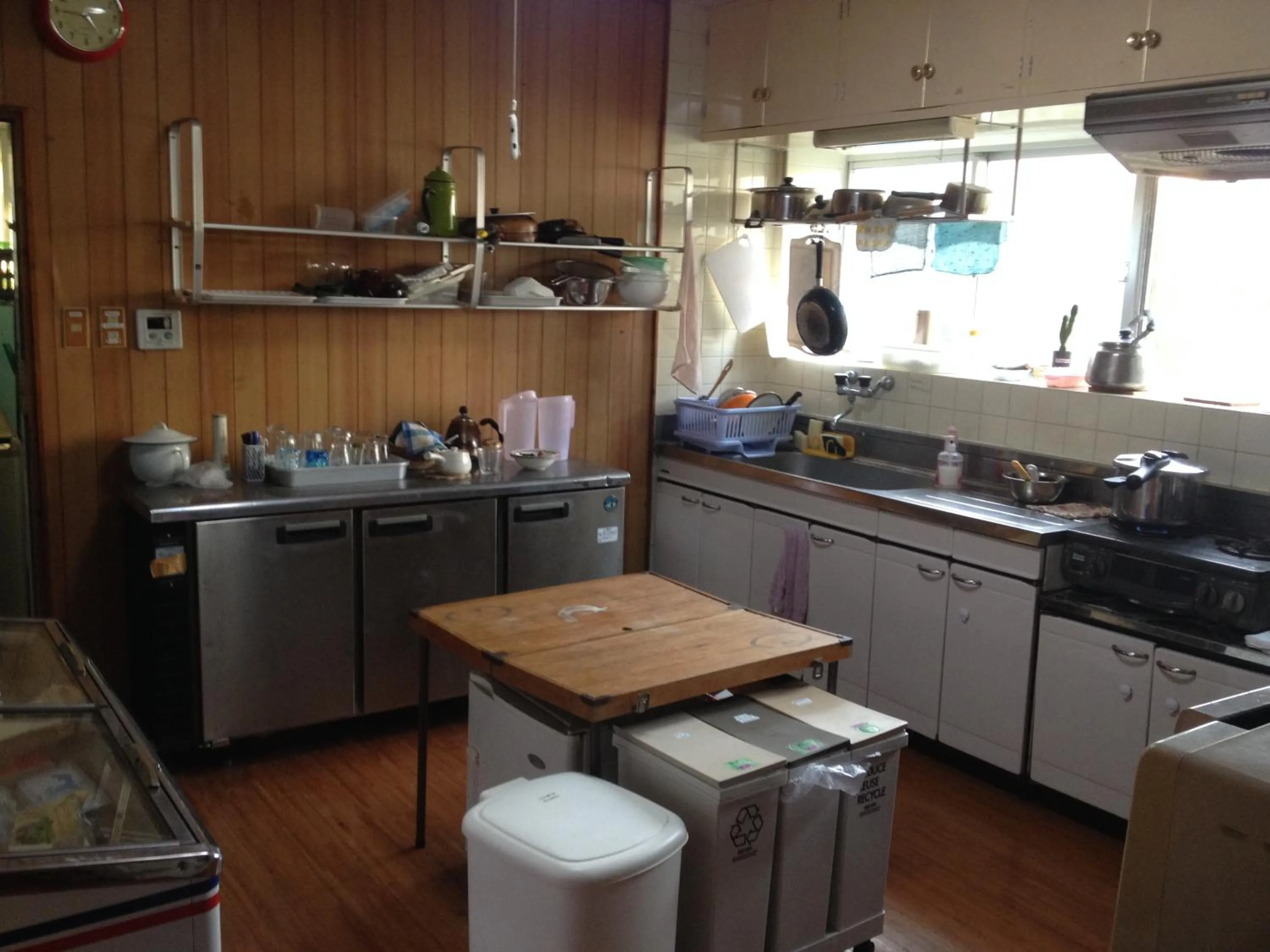 Communal kitchen in Okinawa Hostel Yanbaru Fukuro