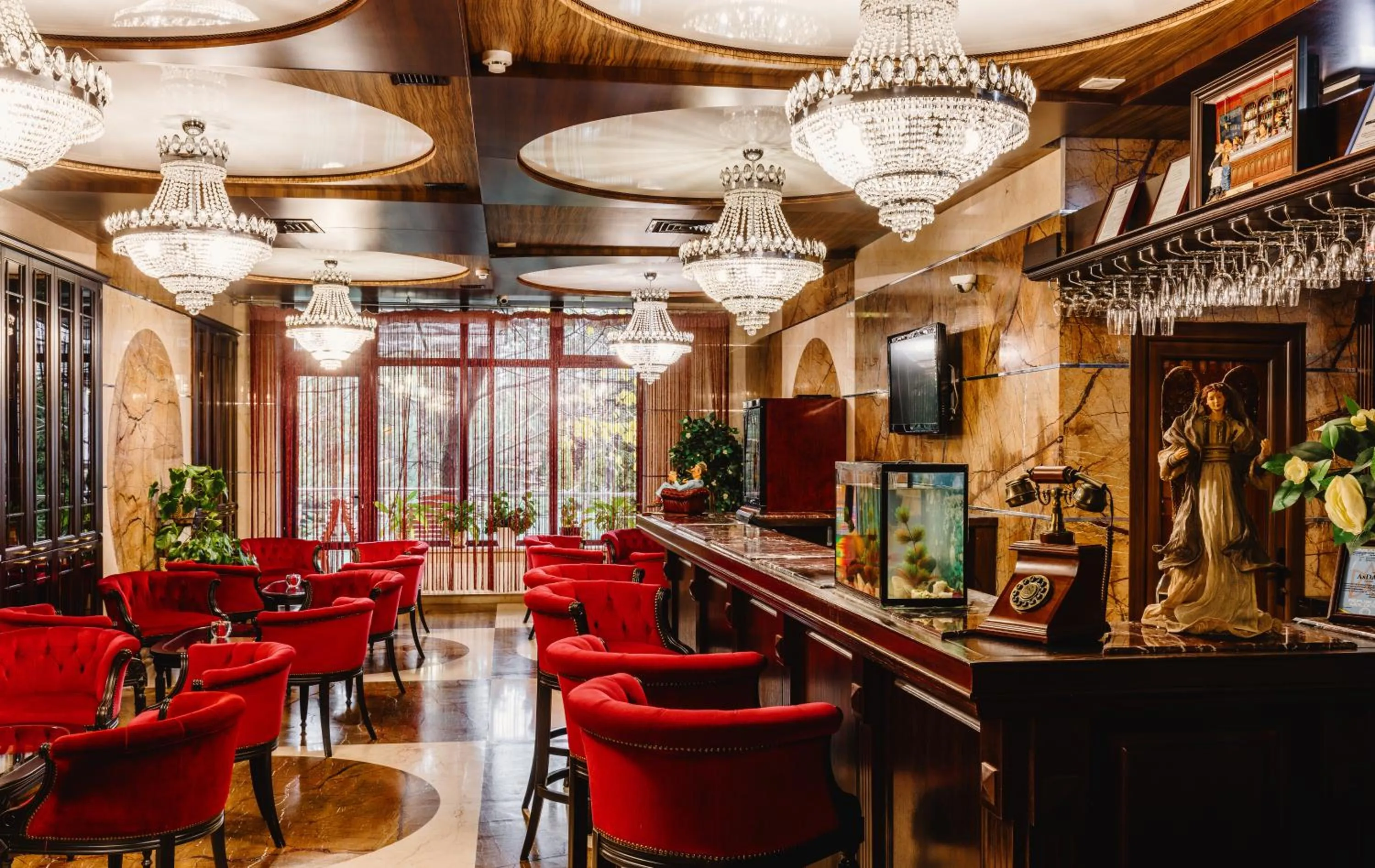 Restaurant/places to eat in President Resort Hotel