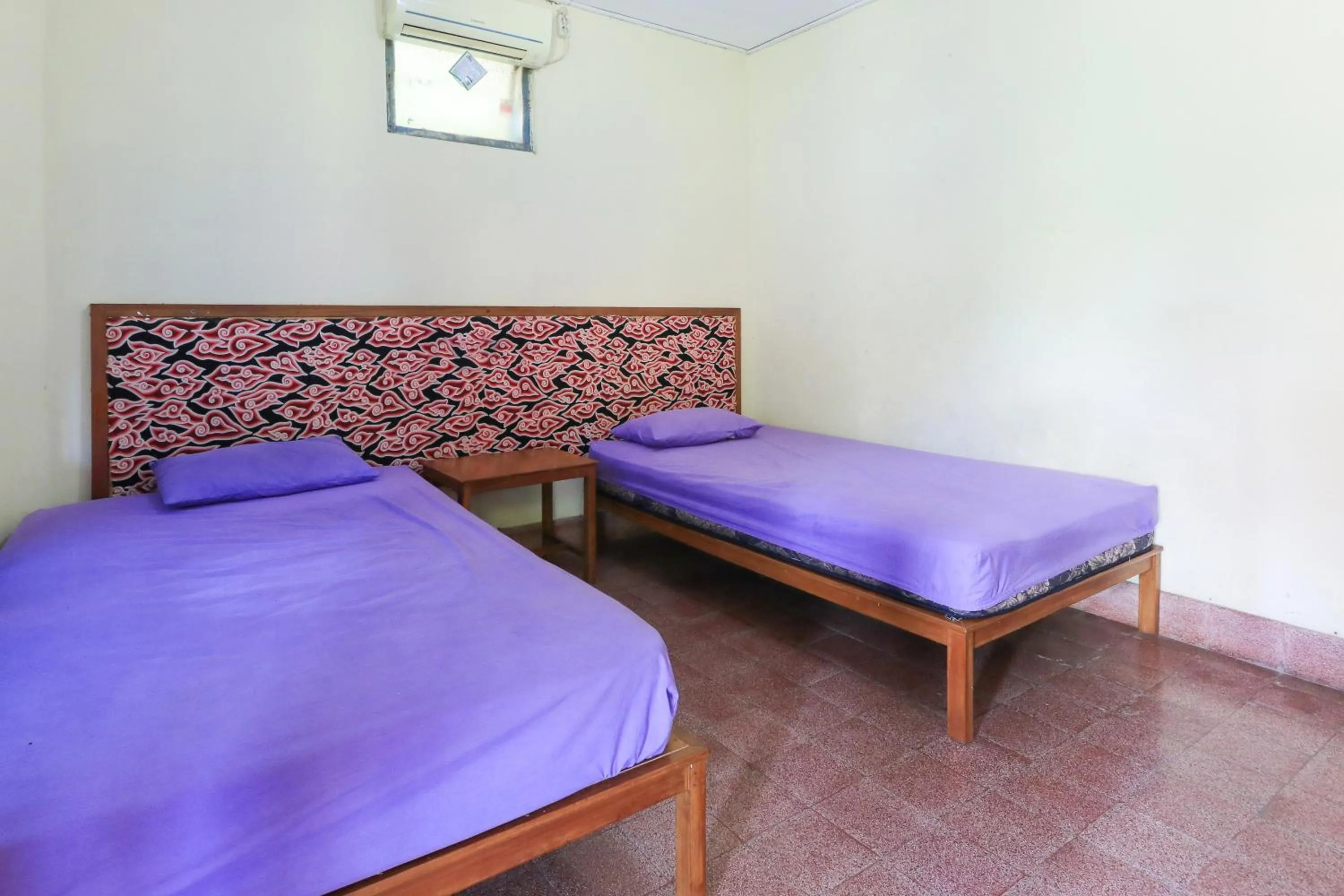 Bedroom, Bed in Mertha Jati Hotel